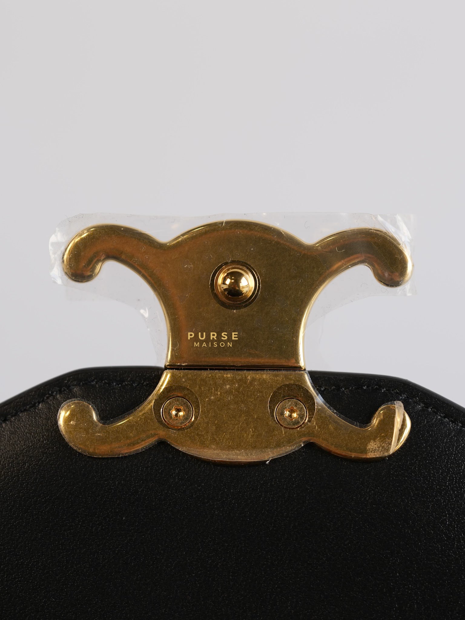 Wallet On Chain Margo Black in Smooth Leather | Purse Maison Luxury Bags Shop