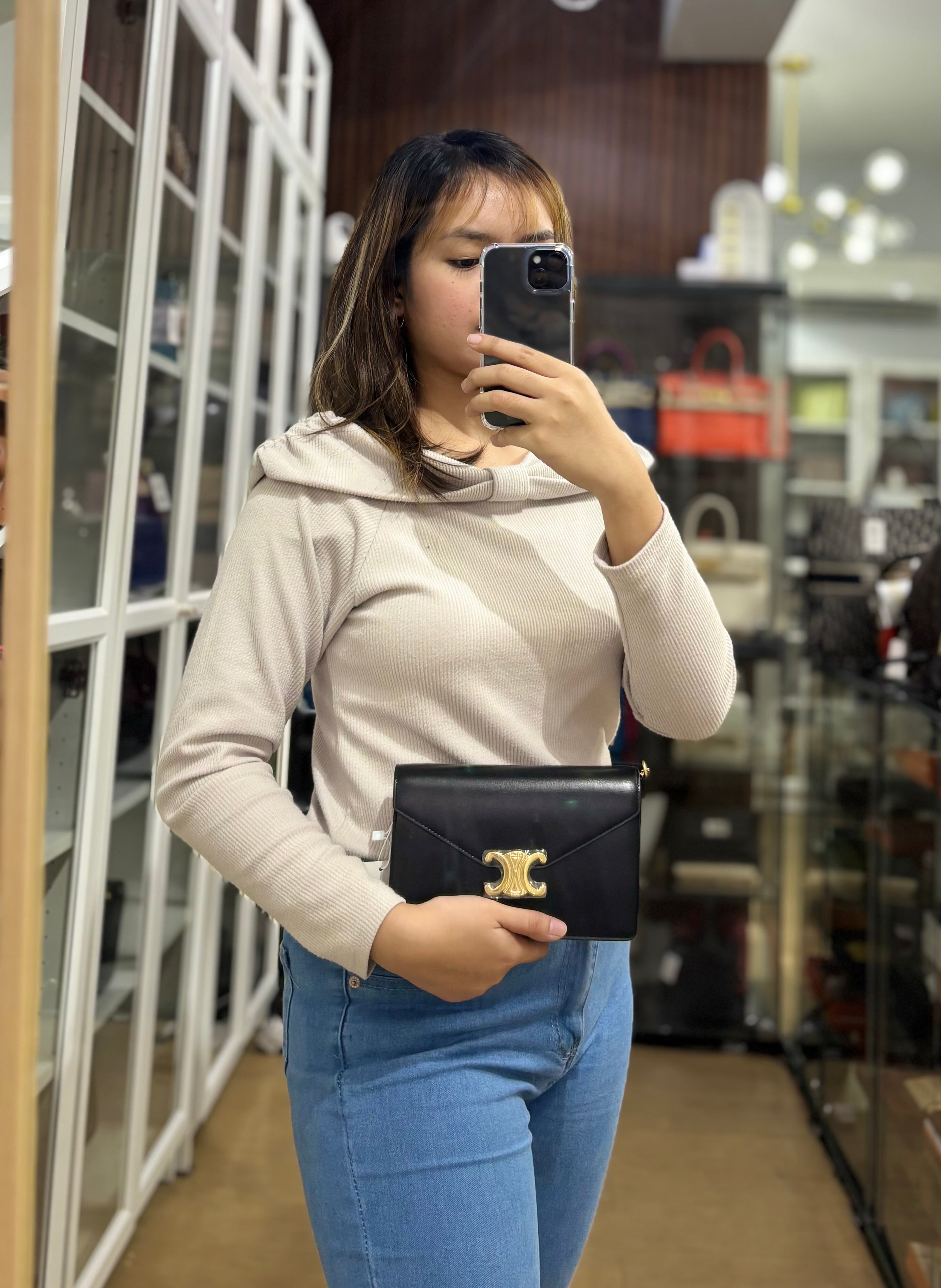 Wallet On Chain Margo Black in Smooth Leather | Purse Maison Luxury Bags Shop