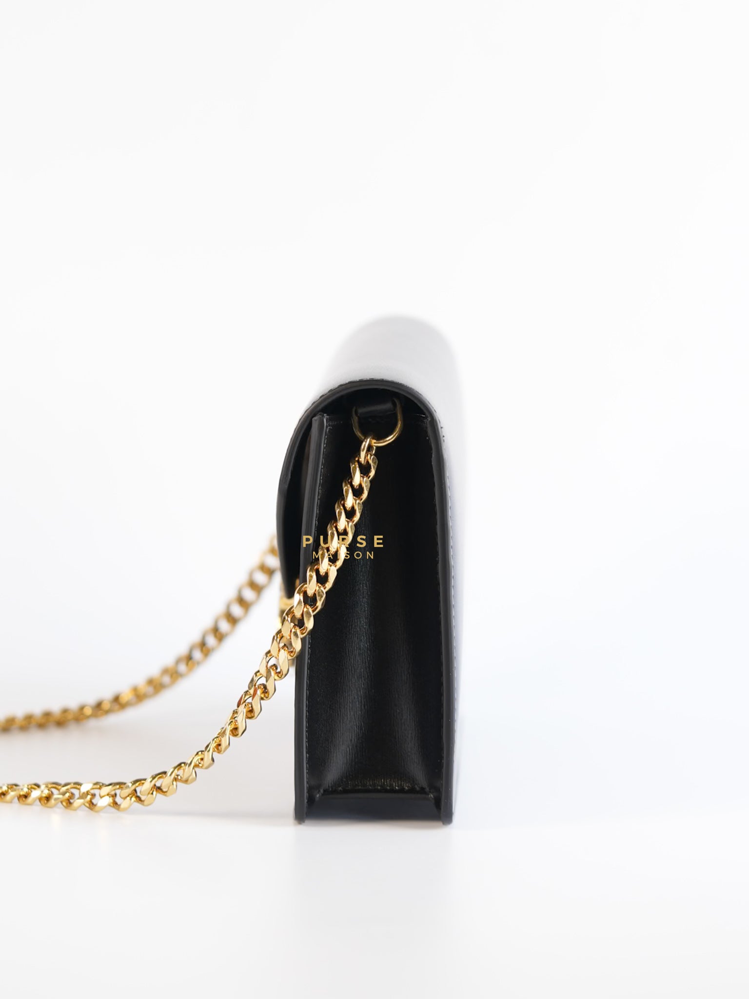 Wallet On Chain Margo Black in Smooth Leather | Purse Maison Luxury Bags Shop
