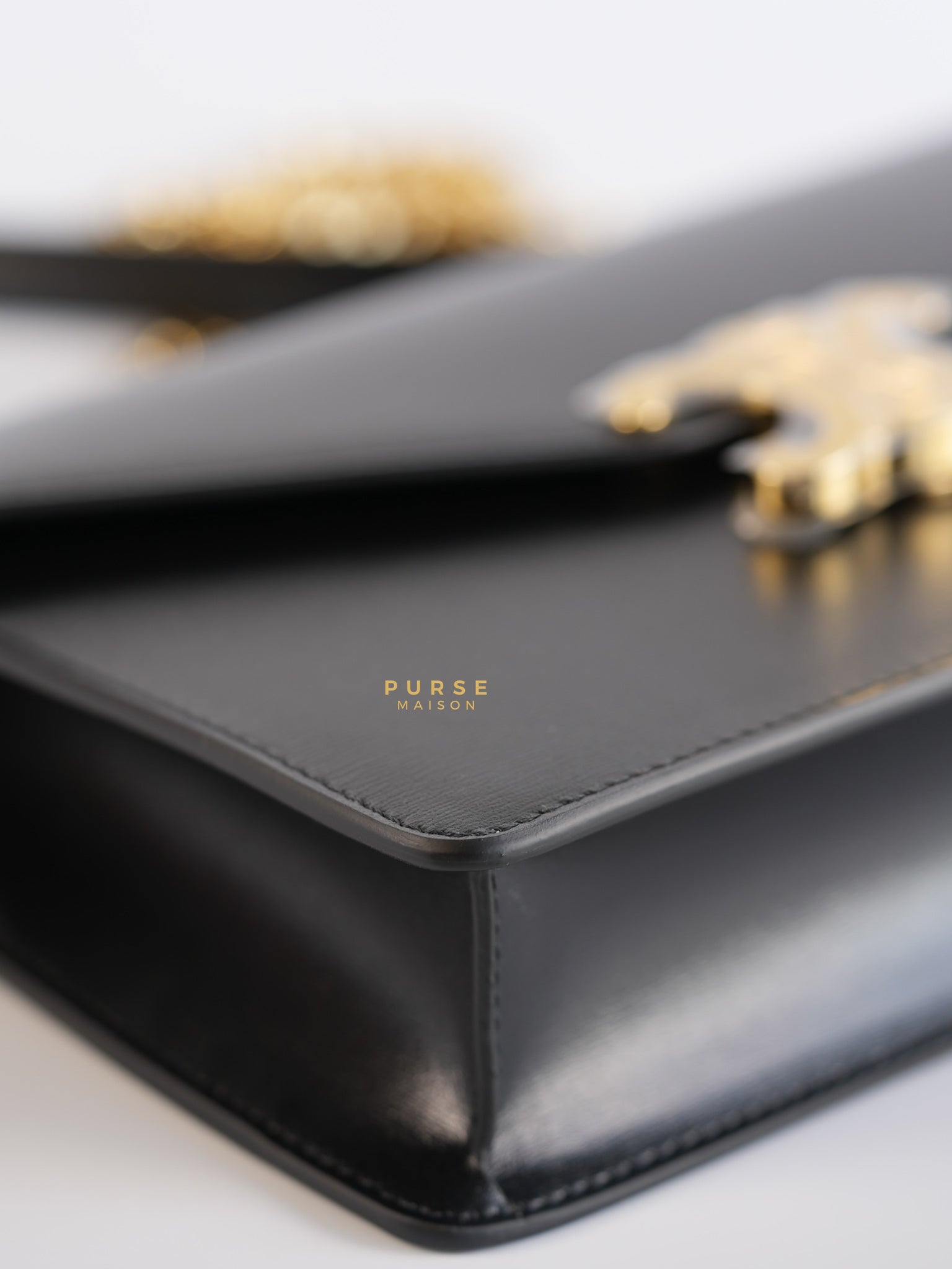 Wallet On Chain Margo Black in Smooth Leather | Purse Maison Luxury Bags Shop