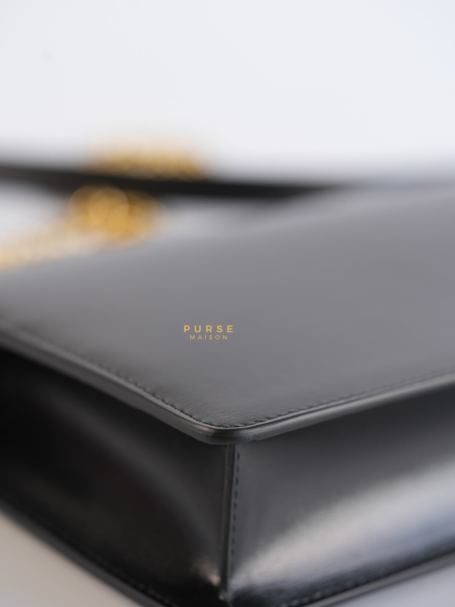 Wallet On Chain Margo Black in Smooth Leather | Purse Maison Luxury Bags Shop