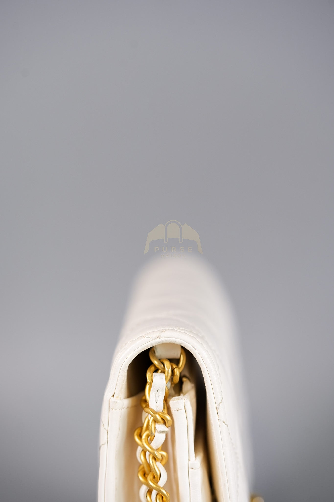 Wallet On Chain (WOC) Double Chain in White Lambskin Leather and Aged Gold Hardware (Microchip) | Purse Maison Luxury Bags Shop