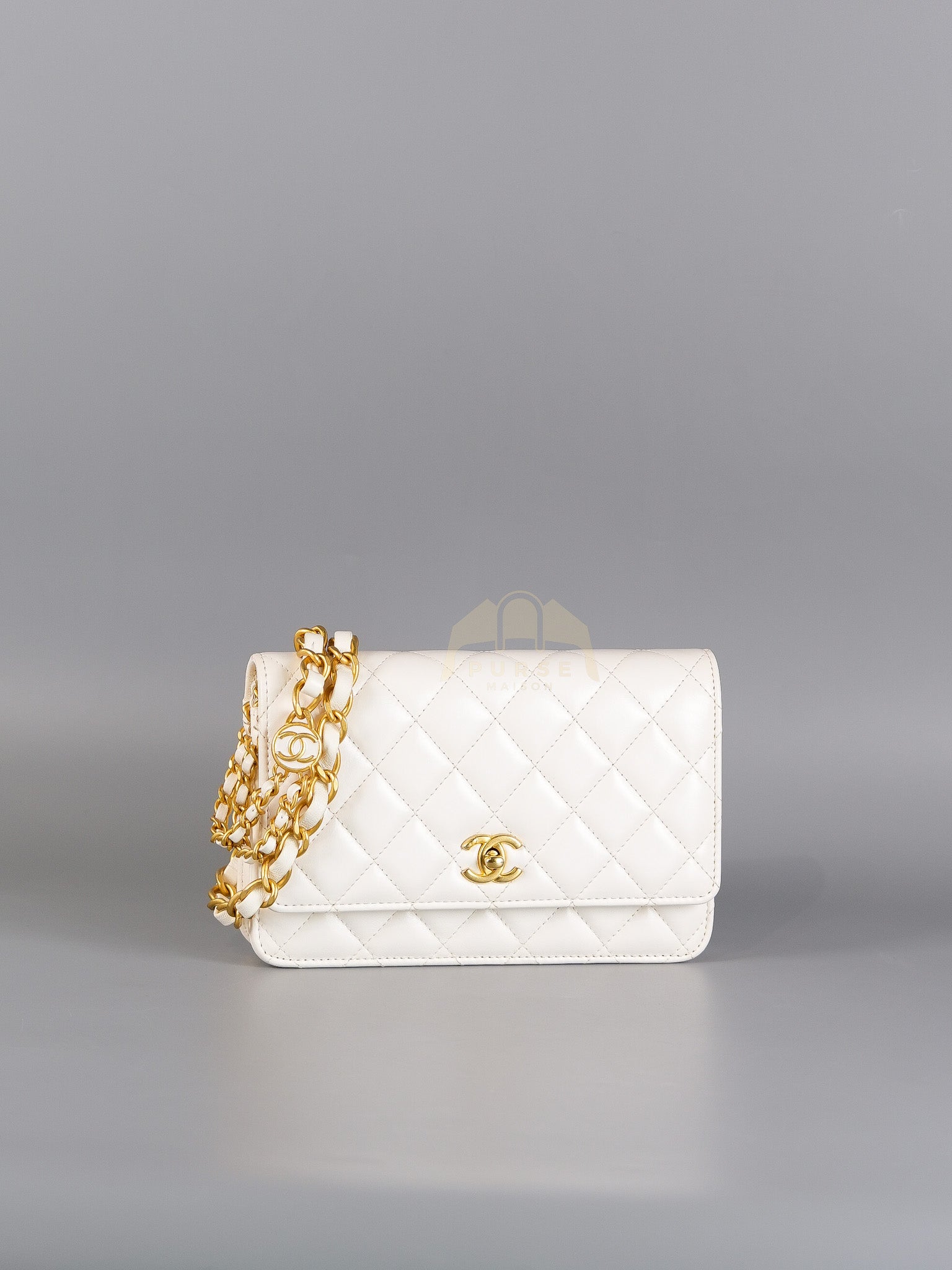 Wallet On Chain (WOC) Double Chain in White Lambskin Leather and Aged Gold Hardware (Microchip) | Purse Maison Luxury Bags Shop