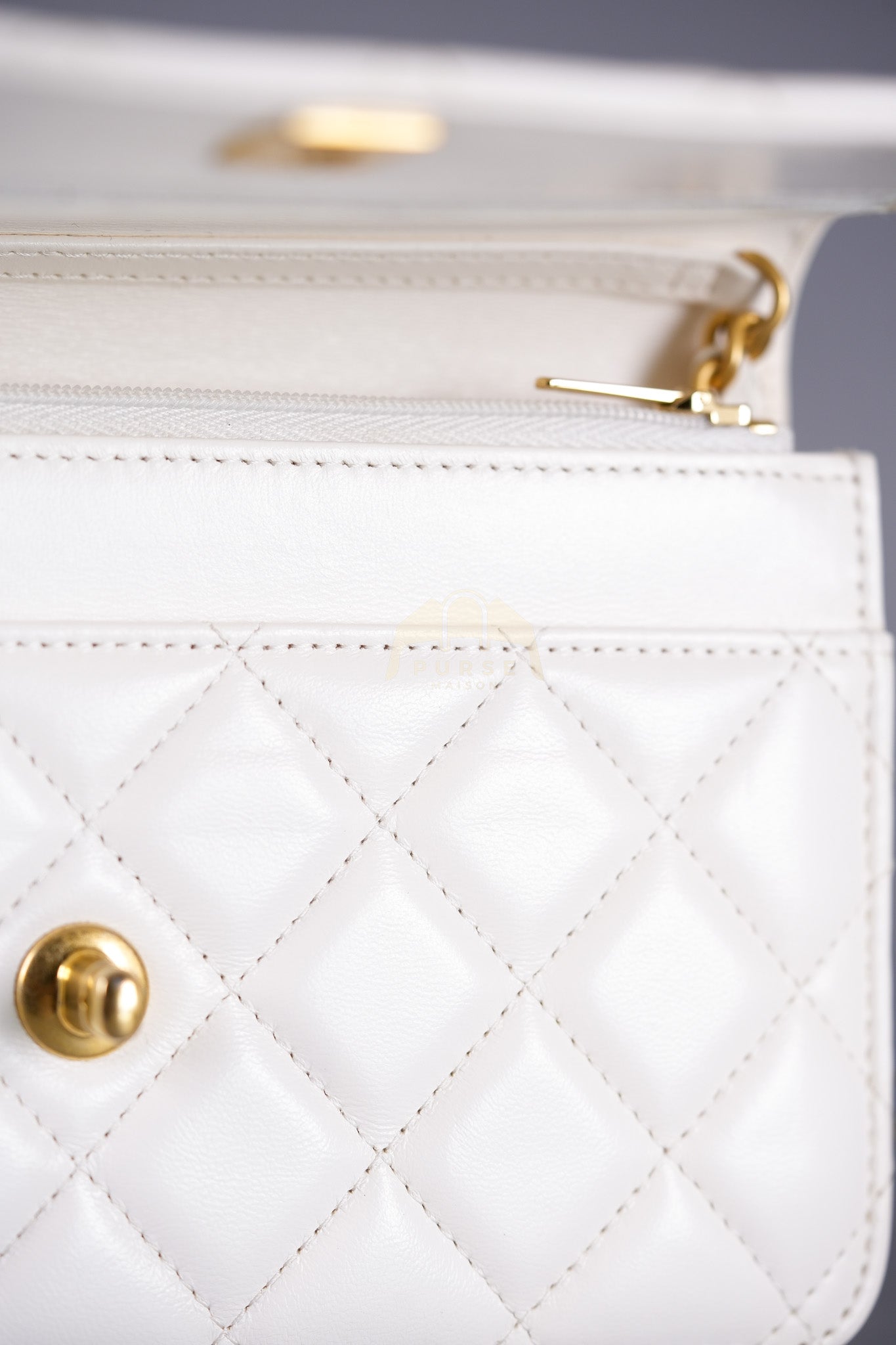 Wallet On Chain (WOC) Double Chain in White Lambskin Leather and Aged Gold Hardware (Microchip) | Purse Maison Luxury Bags Shop