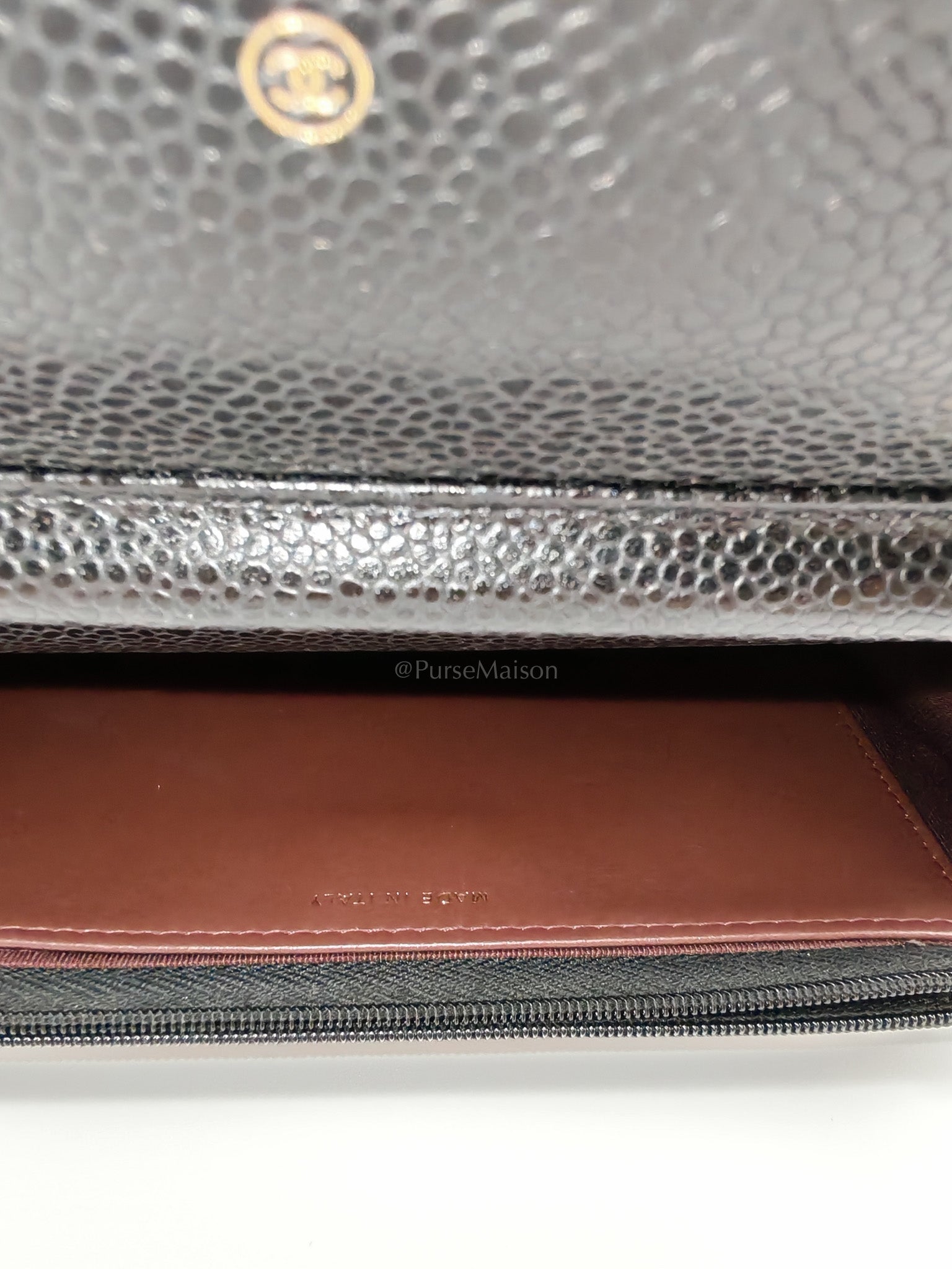 Wallet On Chain (WOC) in Black Caviar Leather and Gold Hardware (Microchip) | Purse Maison Luxury Bags Shop