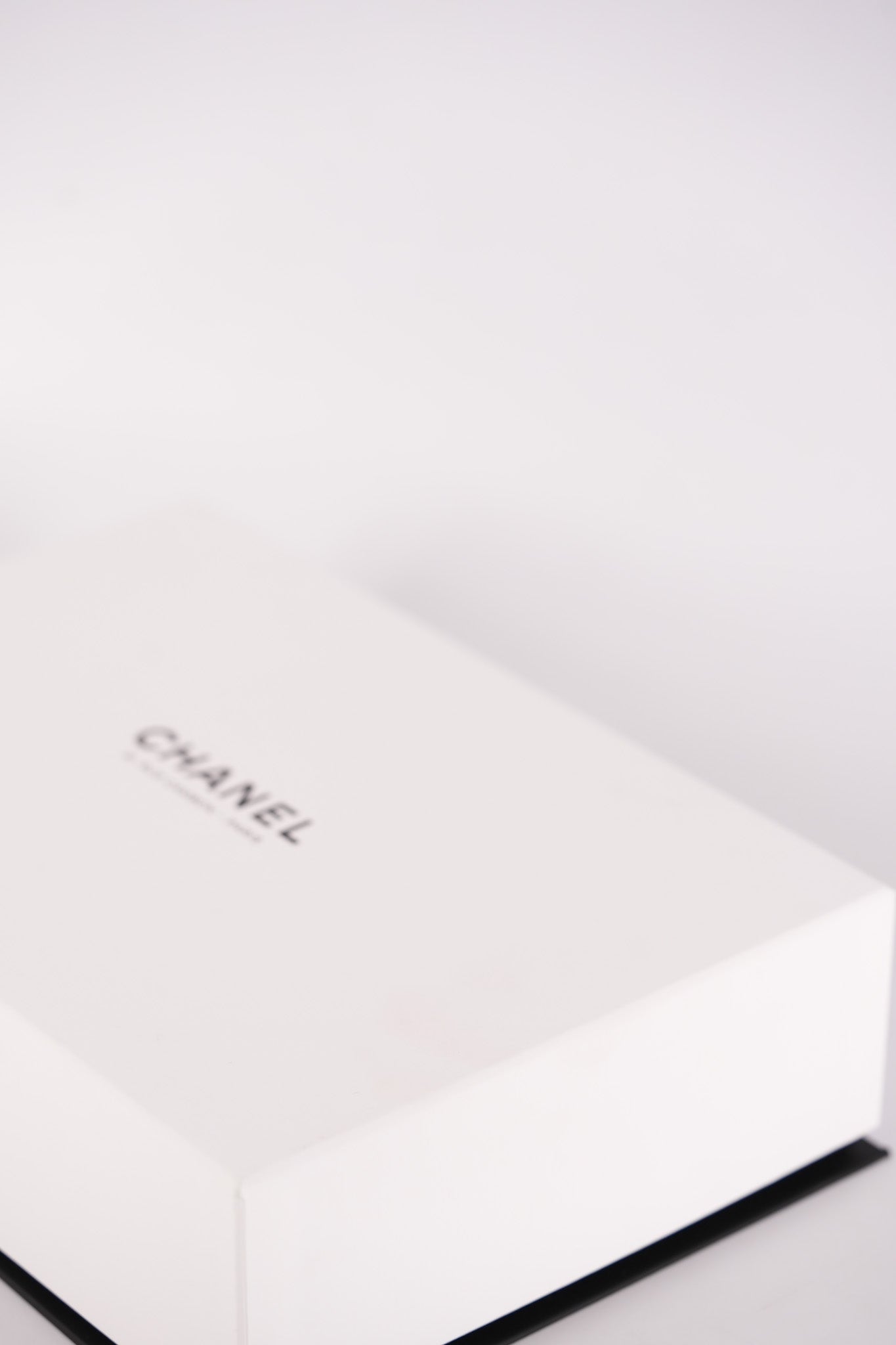 Wallet On Chain (WOC) in Black Quilted Caviar Leather & Gold Hardware Microchip | Purse Maison Luxury Bags Shop