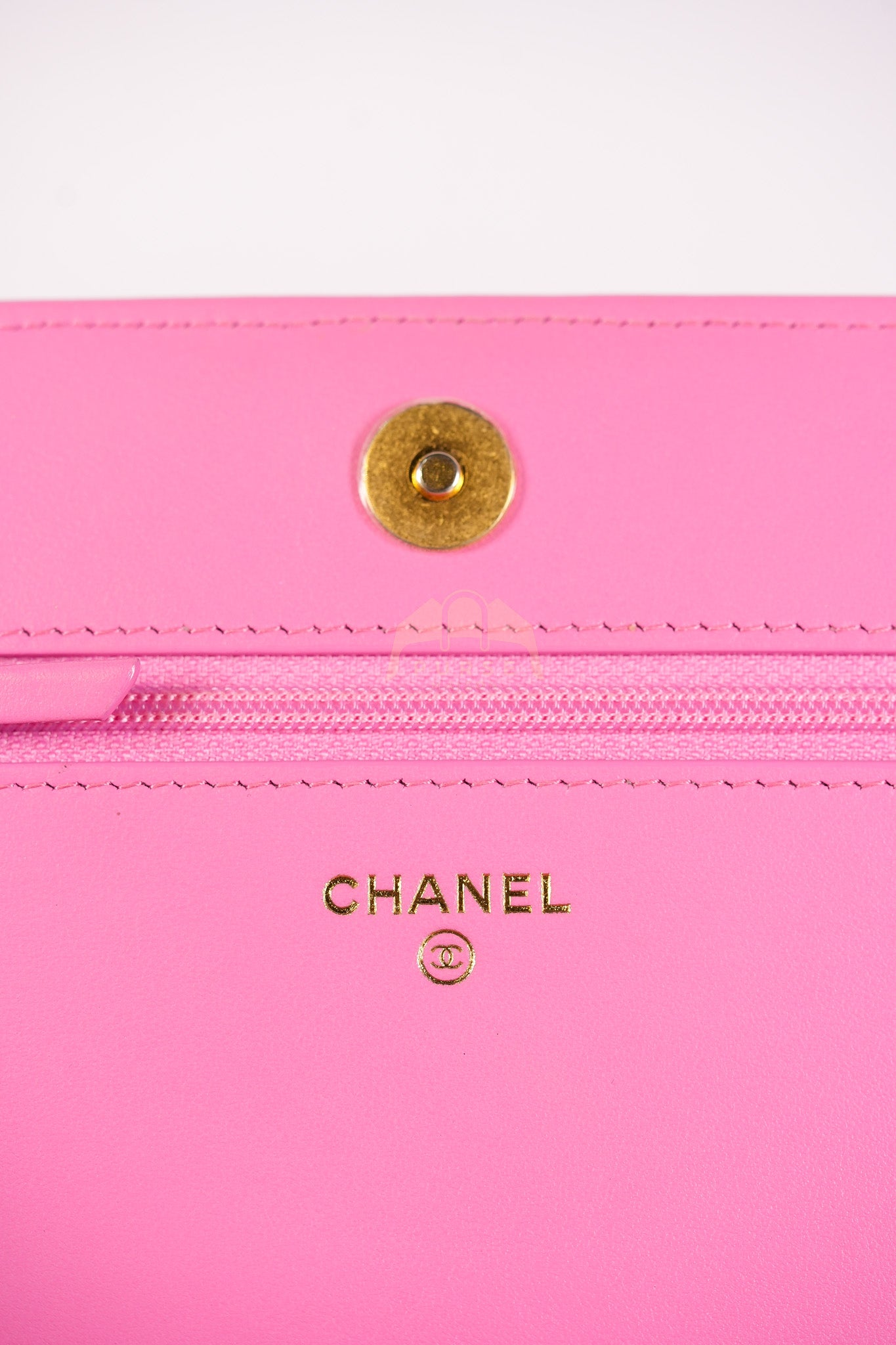 Wallet On Chain (WOC) in Pink Quilted Caviar Leather and Aged Gold Hardware Series 31 | Purse Maison Luxury Bags Shop