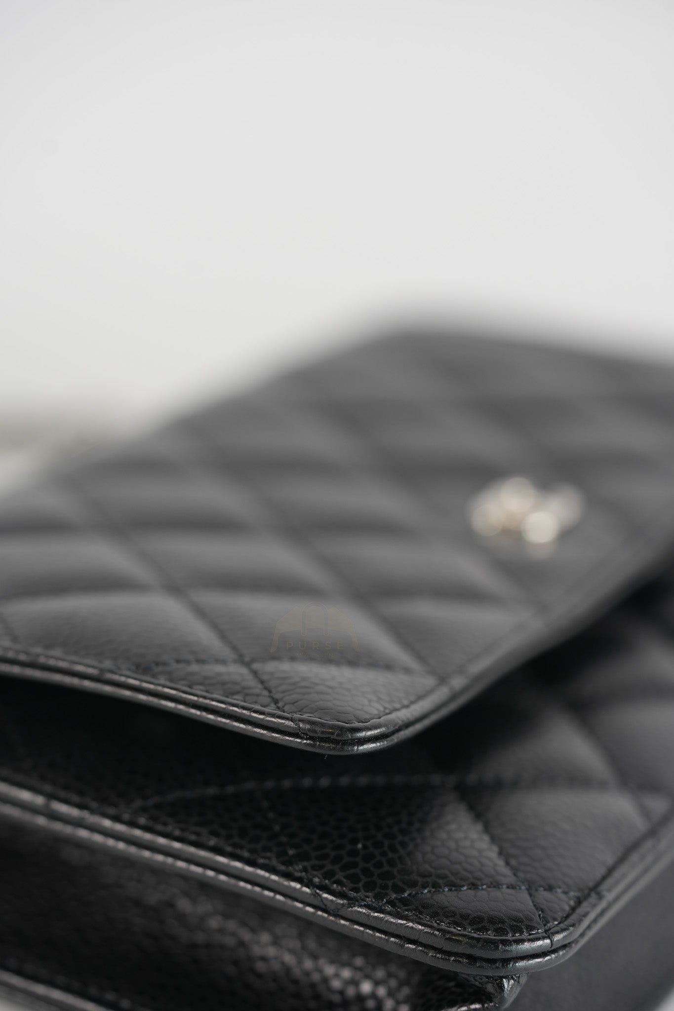 Wallet On Chain (WOC) in Quilted Caviar Leather and Silver Hardware (Microchip) | Purse Maison Luxury Bags Shop