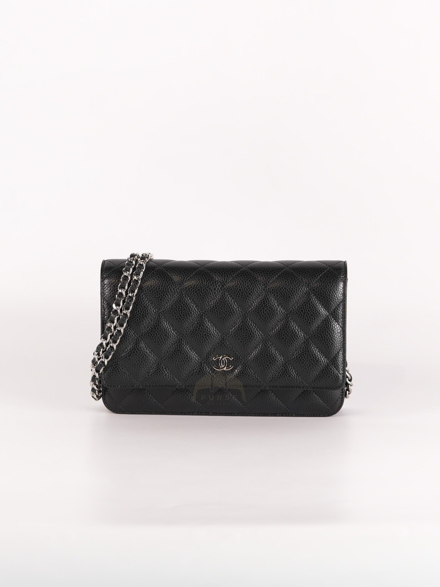 Wallet On Chain (WOC) in Quilted Caviar Leather and Silver Hardware (Microchip) | Purse Maison Luxury Bags Shop
