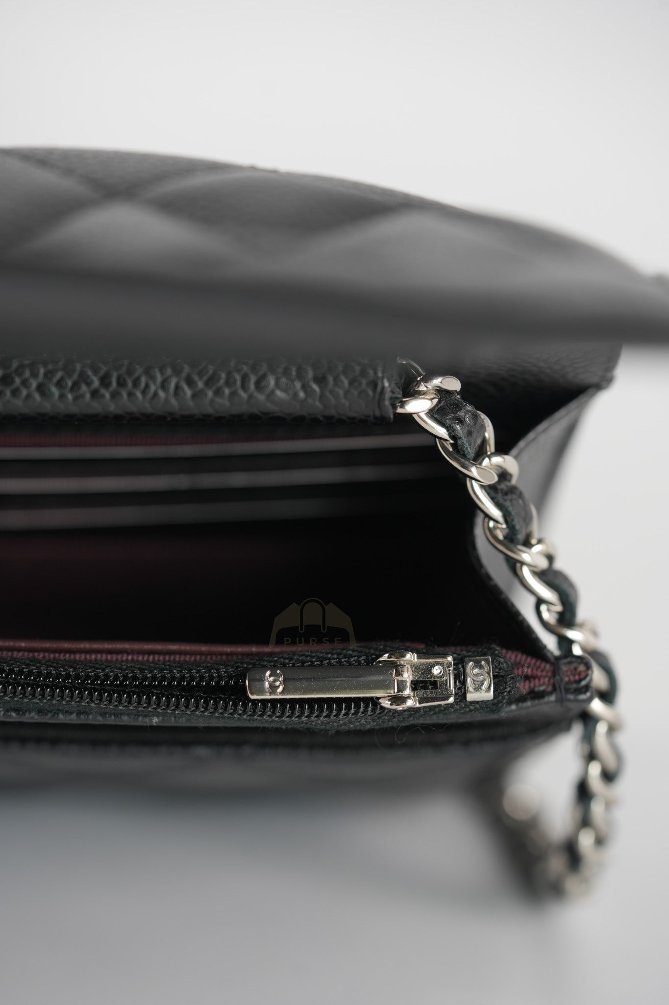 Wallet On Chain (WOC) in Quilted Caviar Leather and Silver Hardware (Microchip) | Purse Maison Luxury Bags Shop