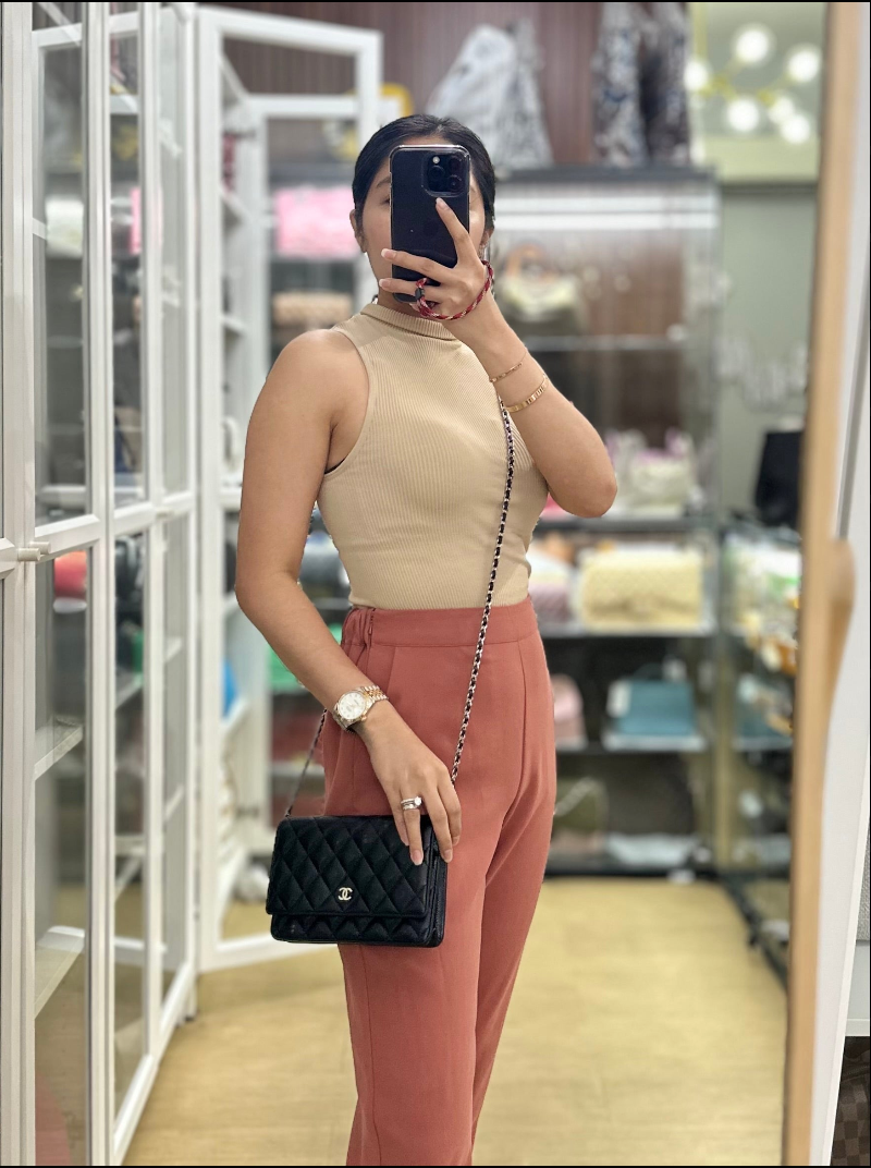 Wallet on Chain in Black Quilted Caviar Leather & Silver Hardware (Microchip) | Purse Maison Luxury Bags Shop