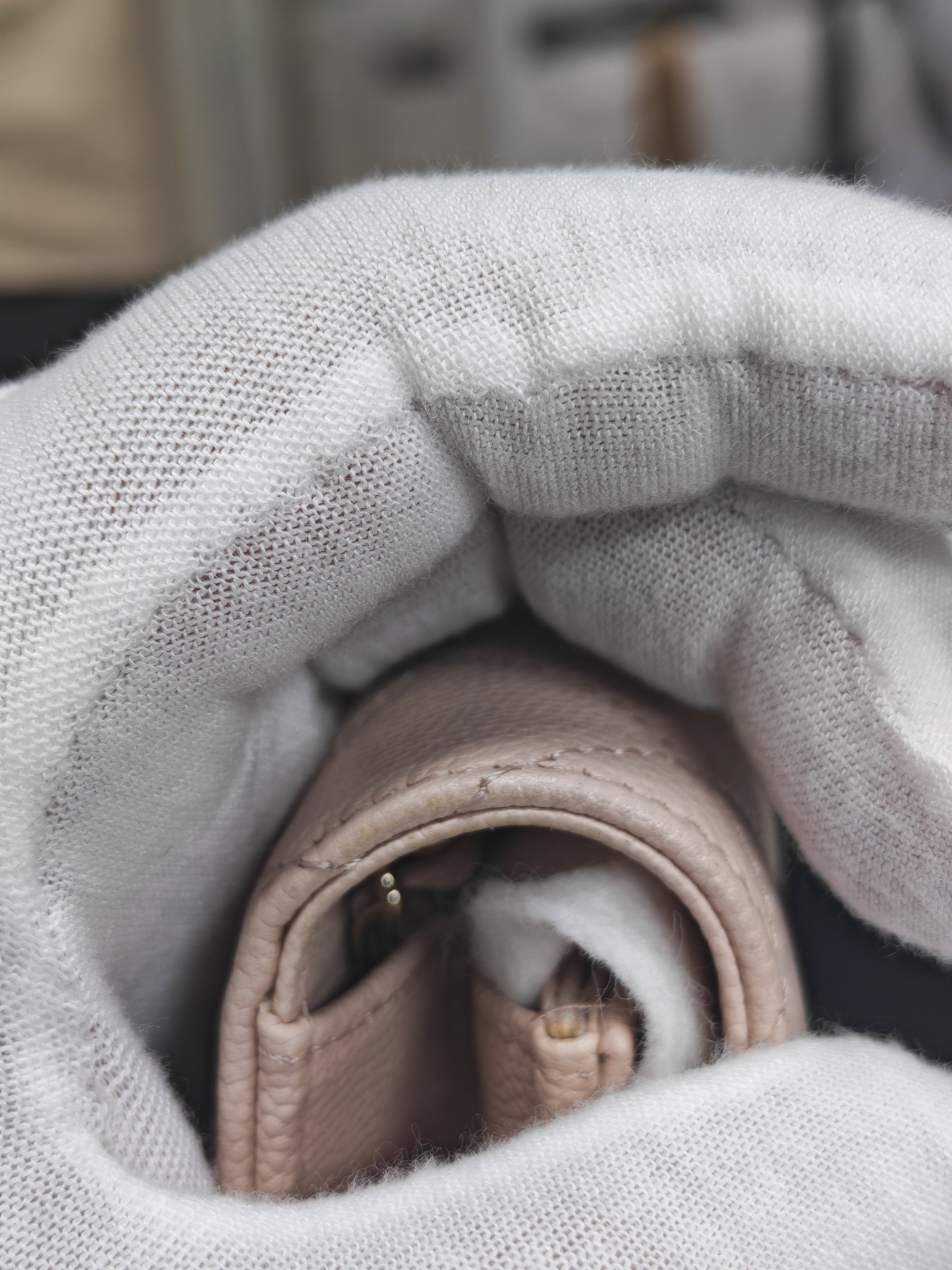 Wallet On Chain (WOC) Pale Beige Pink in Caviar Leather and Light Gold Hardware (Microchip) | Purse Maison Luxury Bags Shop