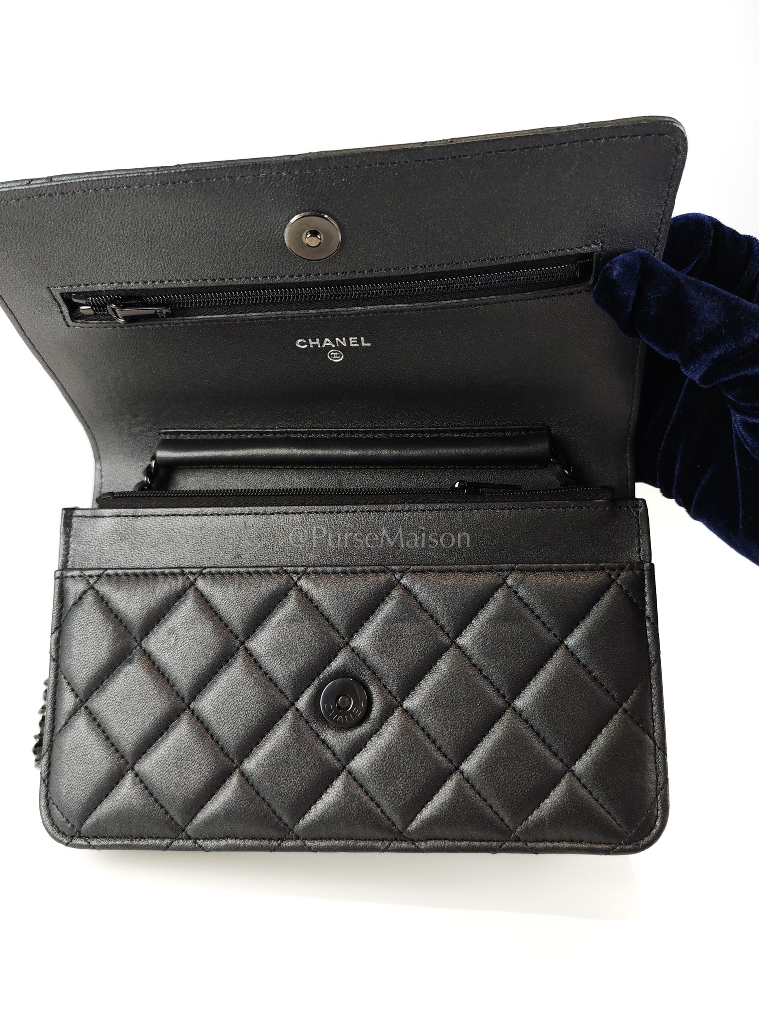 Wallet On Chain (WOC) So Black in Iridescent Lambskin Leather (Microchip) | Purse Maison Luxury Bags Shop