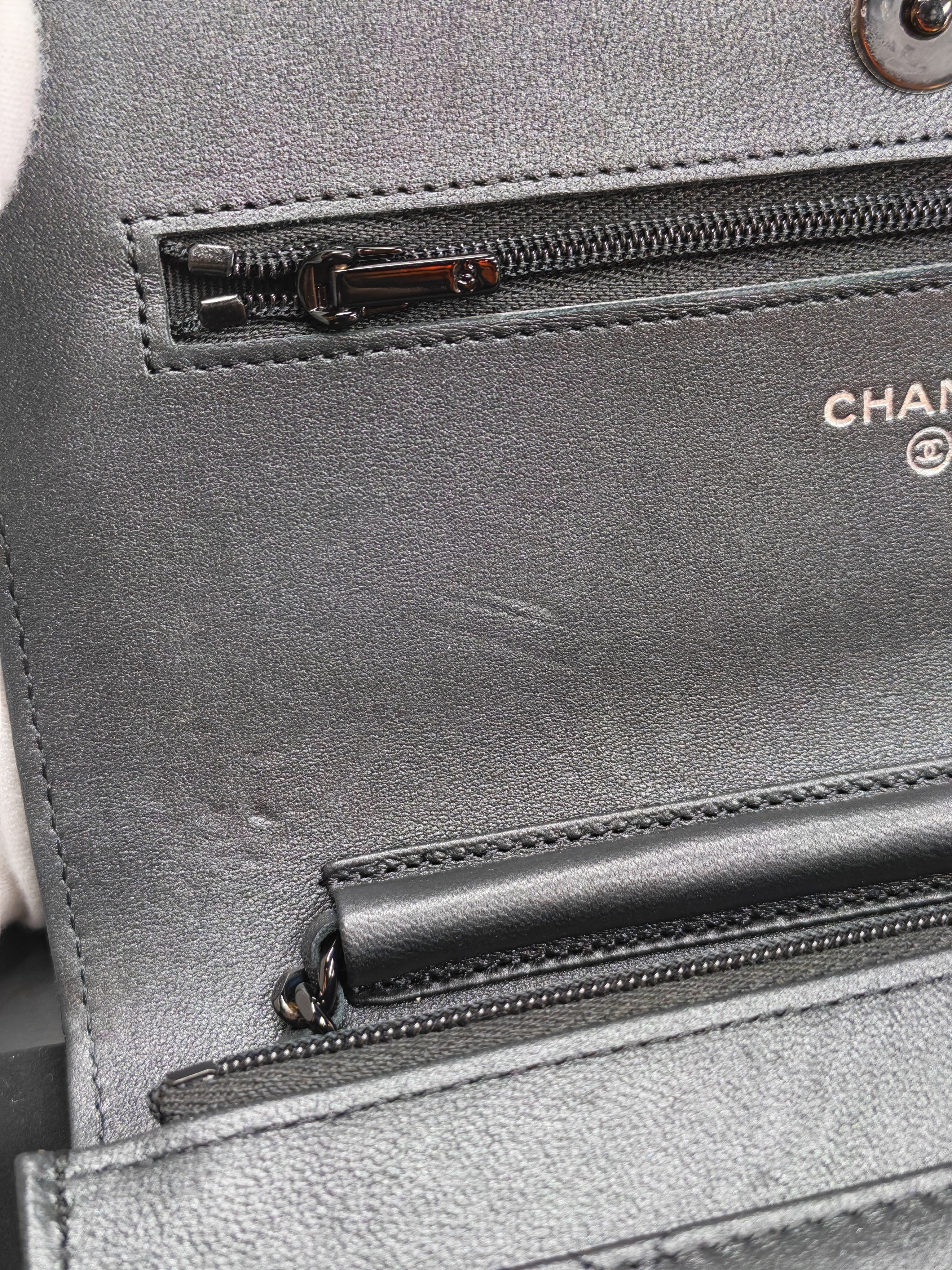 Wallet On Chain (WOC) So Black in Iridescent Lambskin Leather (Microchip) | Purse Maison Luxury Bags Shop