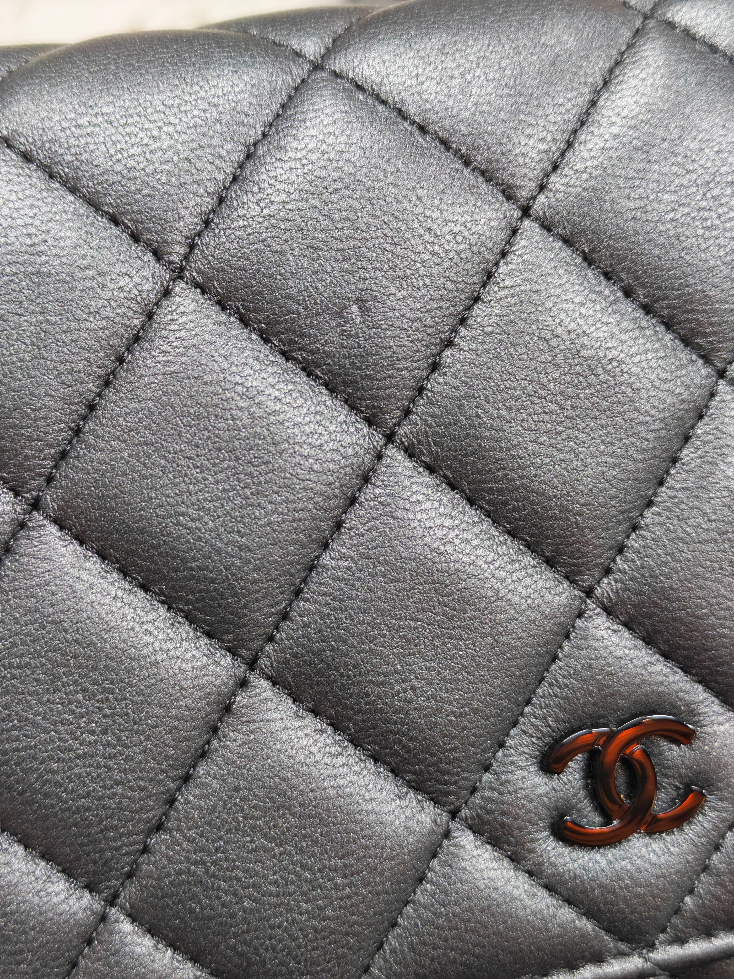 Wallet On Chain (WOC) So Black in Iridescent Lambskin Leather (Microchip) | Purse Maison Luxury Bags Shop