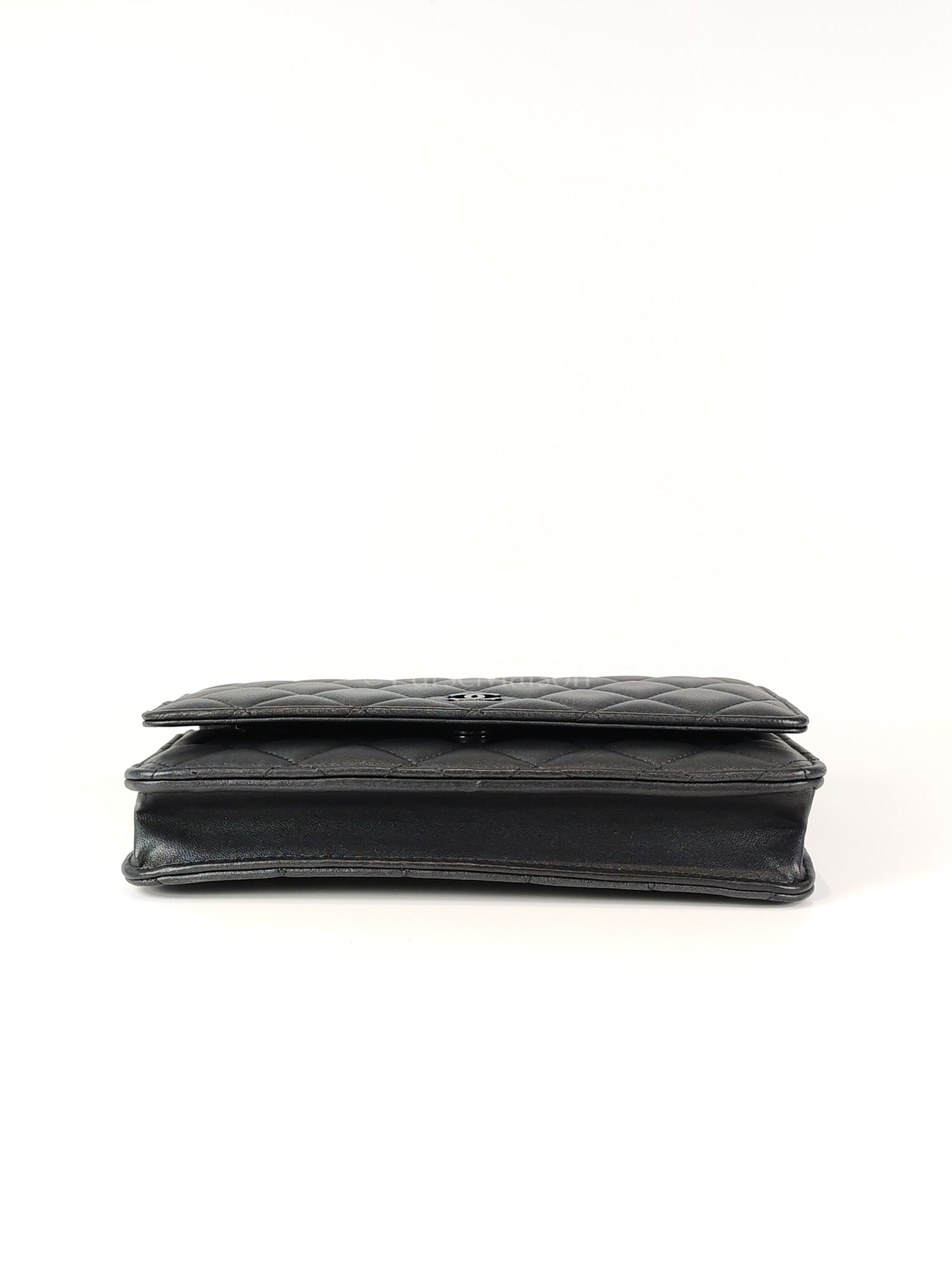 Wallet On Chain (WOC) So Black in Iridescent Lambskin Leather (Microchip) | Purse Maison Luxury Bags Shop