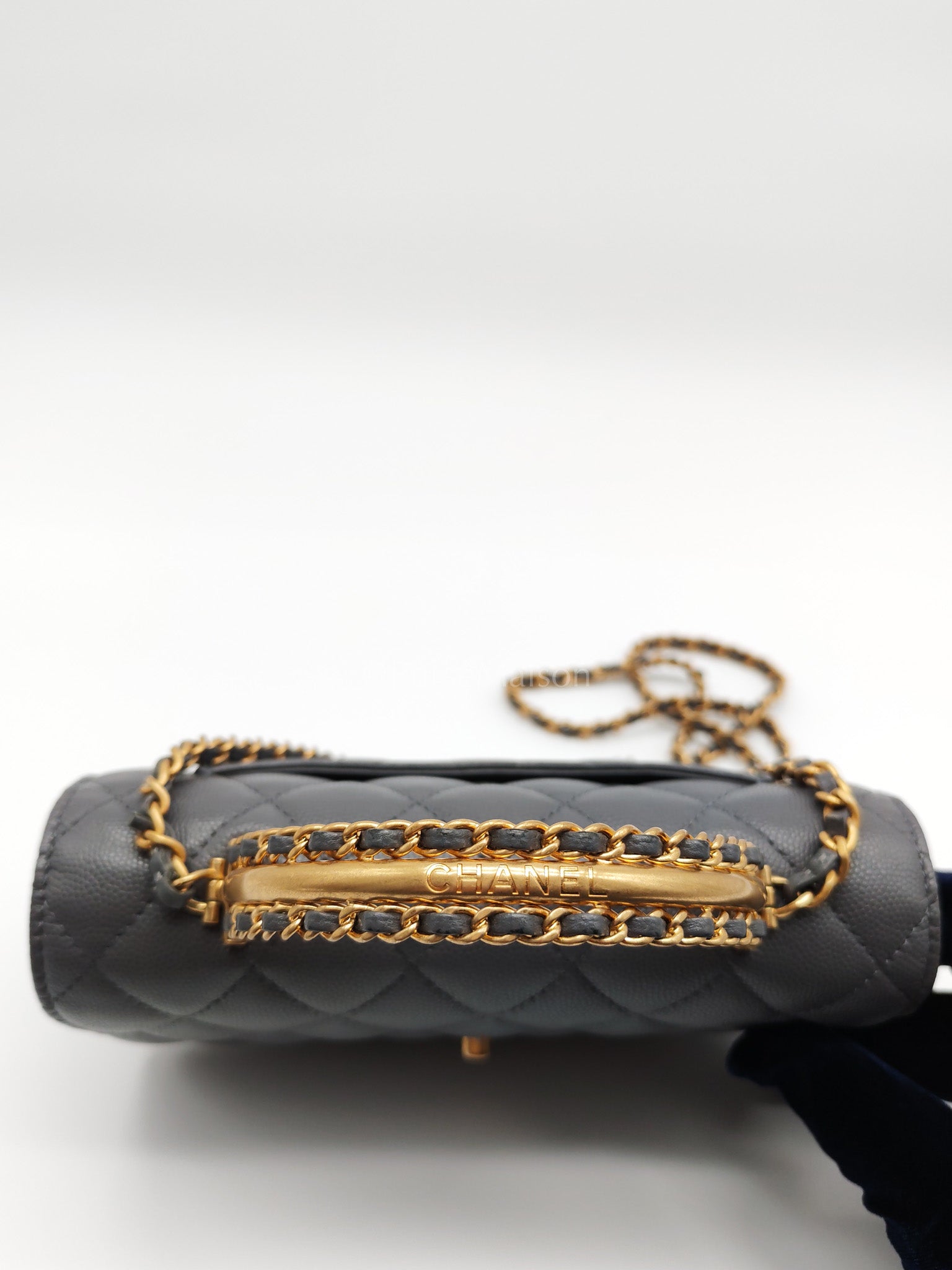 Wallet on Chain (WOC) Top Handle in Gray Quilted Caviar Leather and Aged Gold Hardware (Microchip) | Purse Maison Luxury Bags Shop