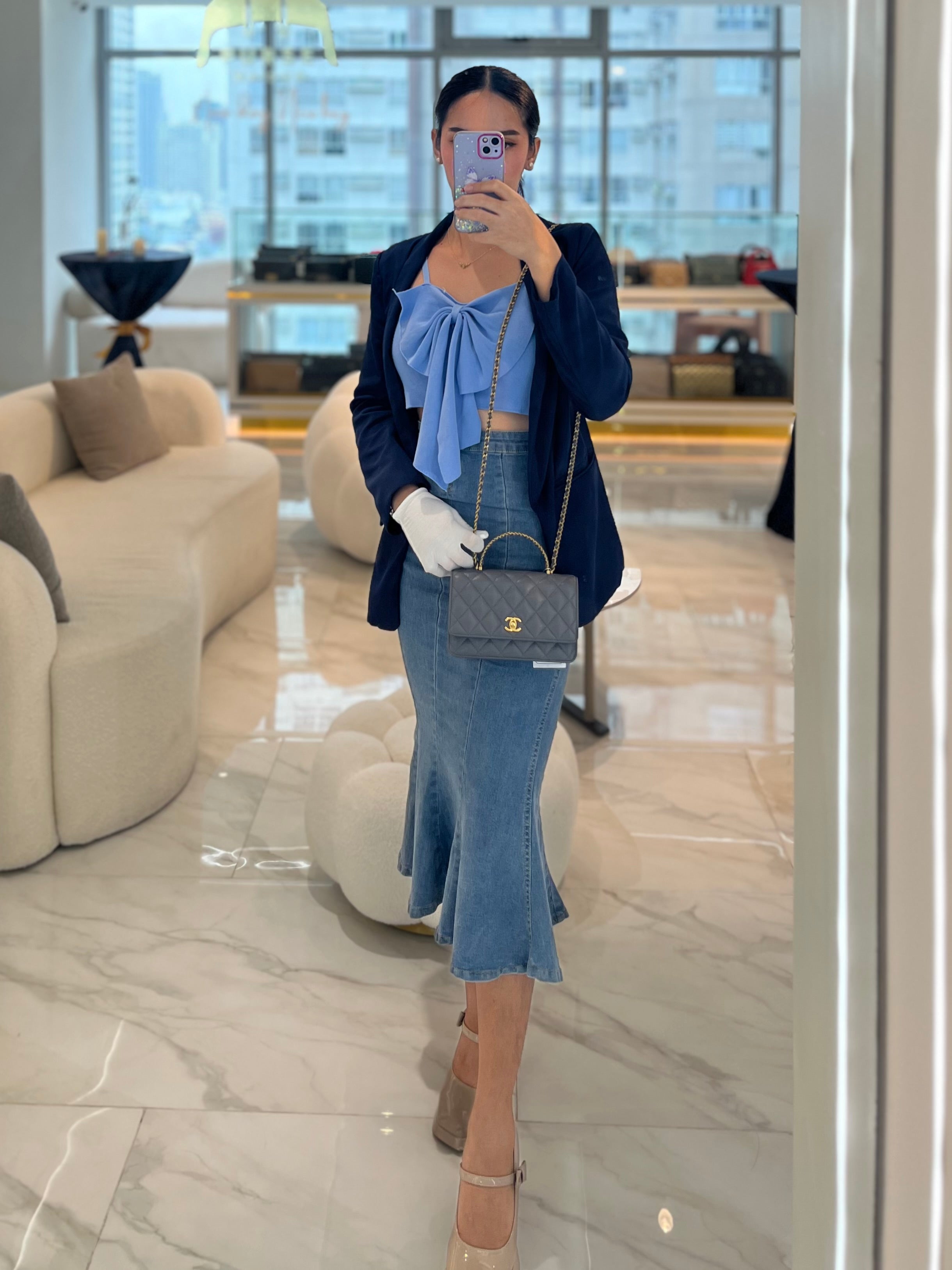 Wallet on Chain (WOC) Top Handle in Gray Quilted Caviar Leather and Aged Gold Hardware (Microchip) | Purse Maison Luxury Bags Shop