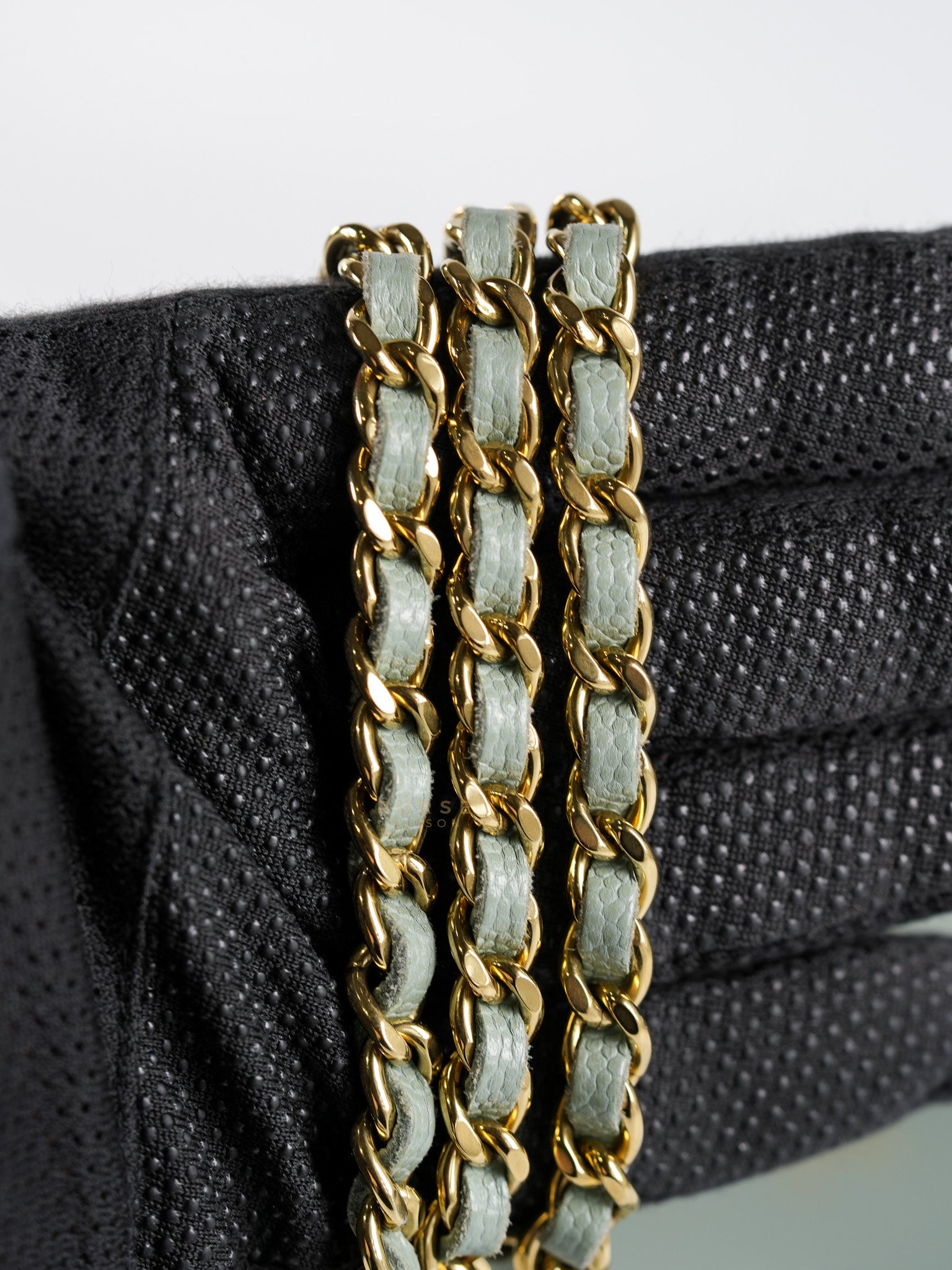 Wallet on Chain(WOC) Light Green Caviar Leather Light Gold Hardware(Microchip) | Purse Maison Luxury Bags Shop