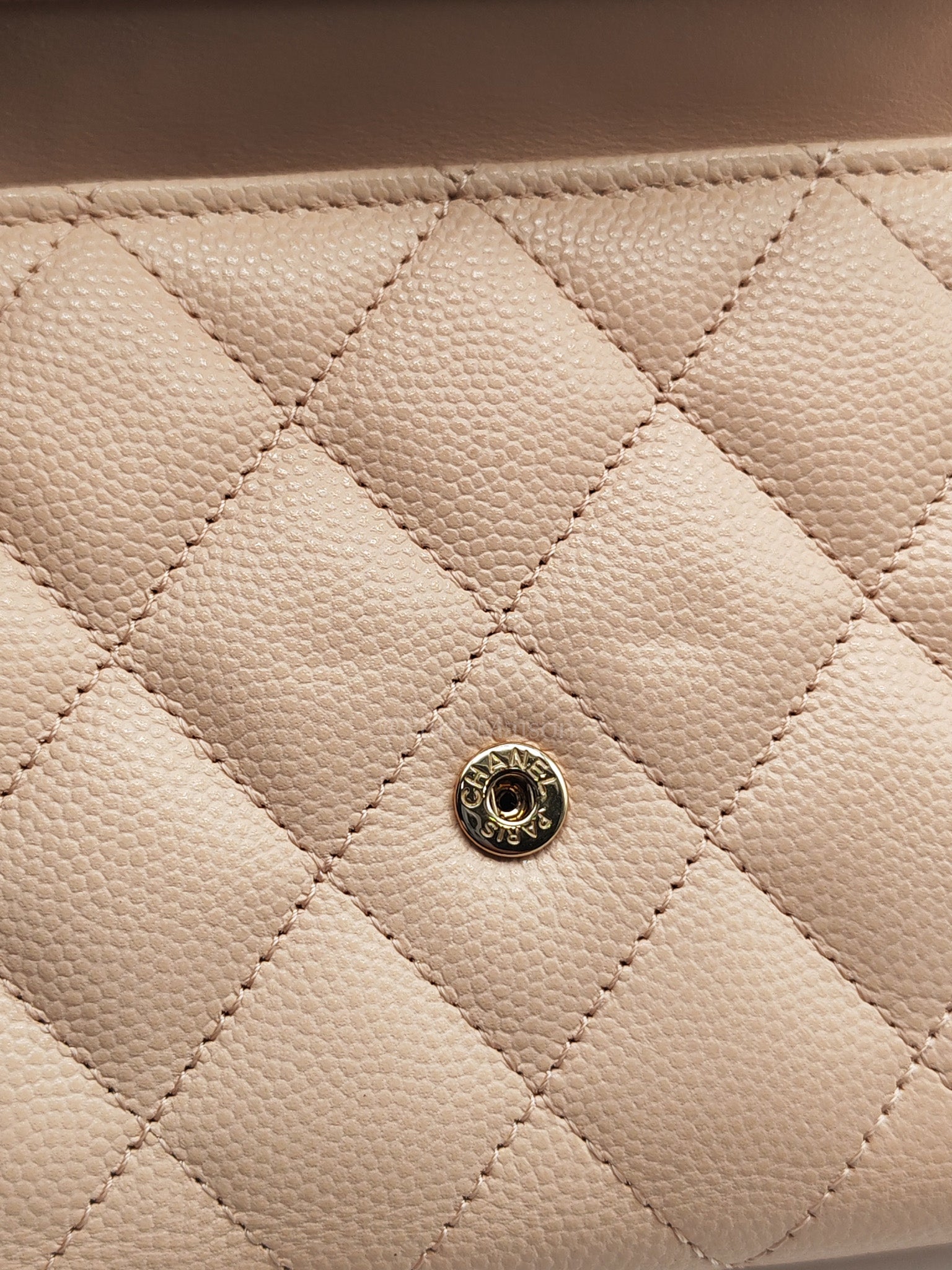Classic Coin Case Flap Compact Wallet in Iredescent Beige Quilted Caviar Leather & Gold Hardware Series 31