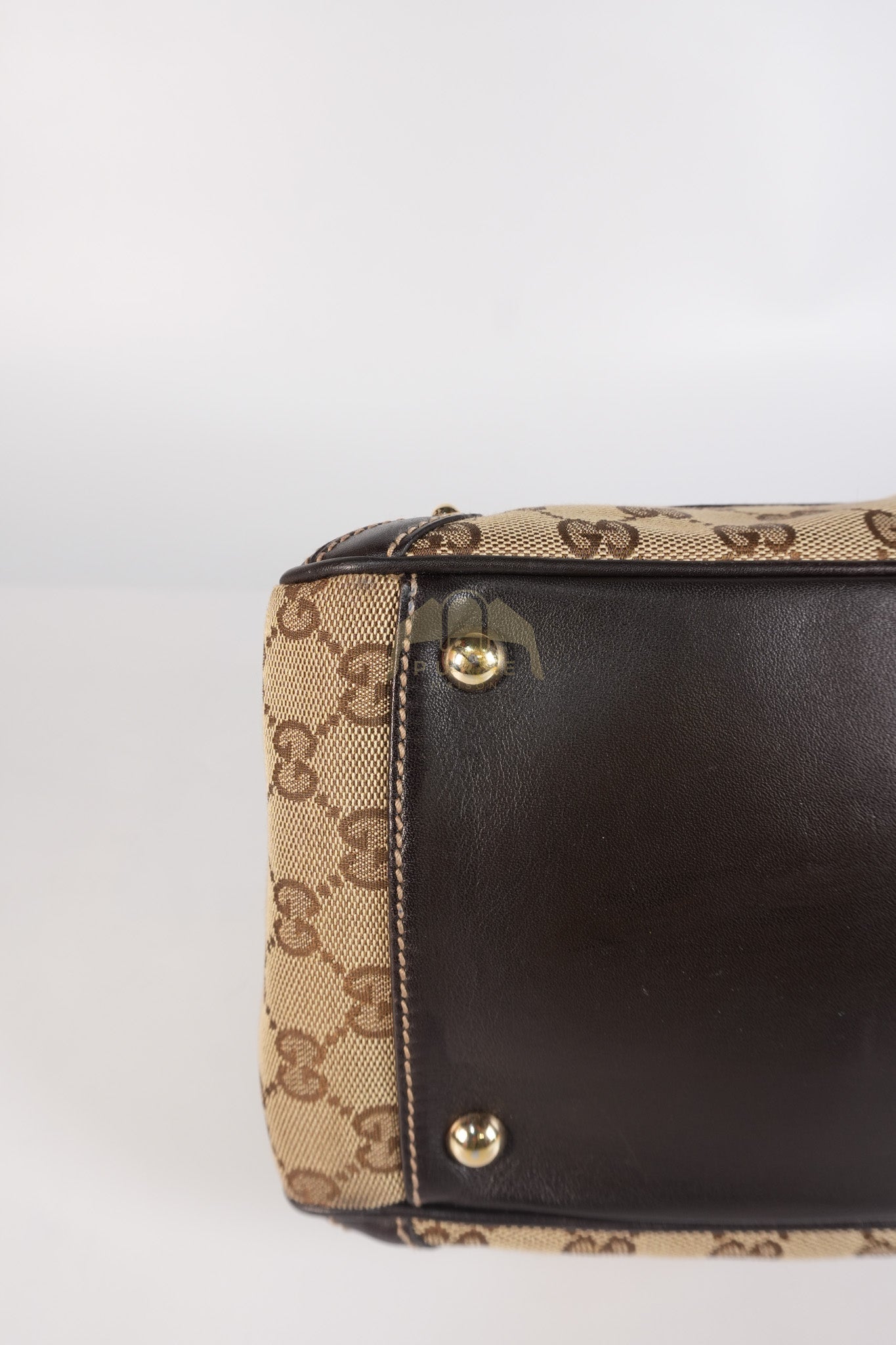 Wave Boston Medium in Beige/Ebony GG Canvas | Purse Maison Luxury Bags Shop