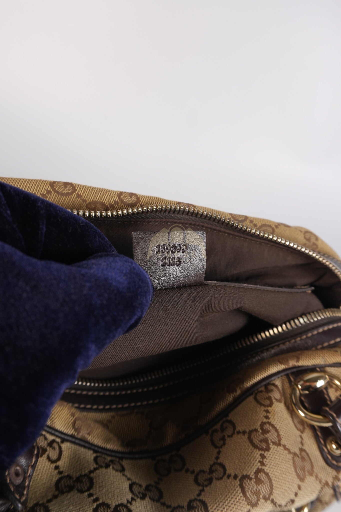 Wave Boston Medium in Beige/Ebony GG Canvas | Purse Maison Luxury Bags Shop