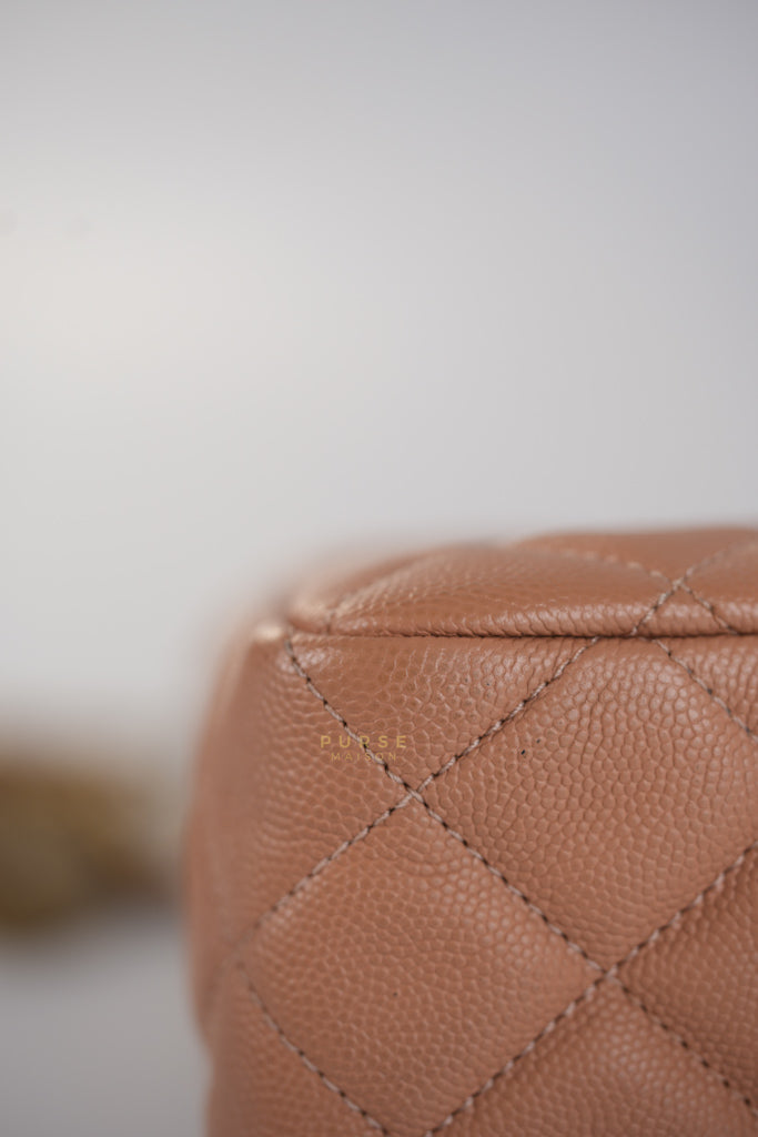 Wavy Small Hobo Caramel Caviar Leather in Aged Gold Hardware (Microchip) | Purse Maison Luxury Bags Shop