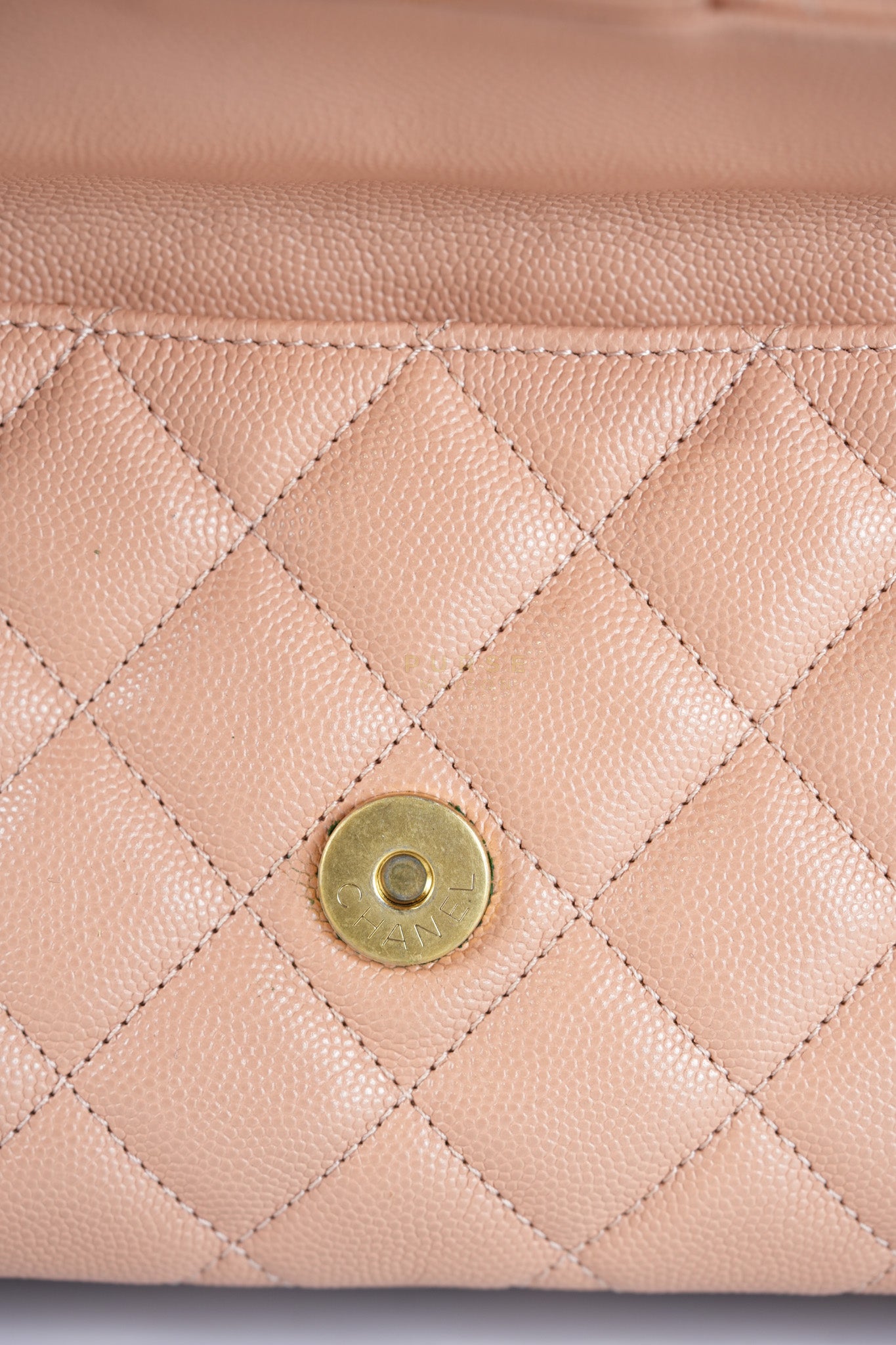 Wavy Small Hobo Caramel Caviar Leather in Aged Gold Hardware (Microchip) | Purse Maison Luxury Bags Shop