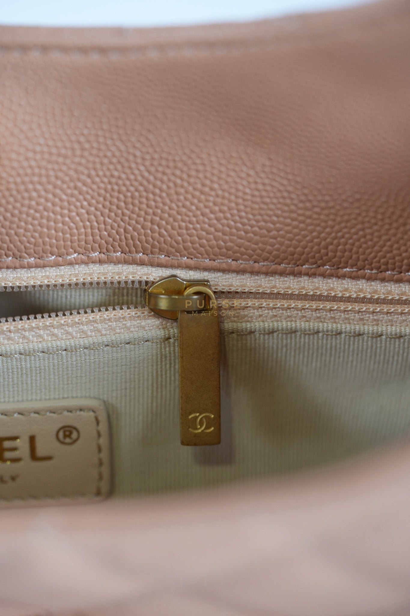 Wavy Small Hobo Caramel Caviar Leather in Aged Gold Hardware (Microchip) | Purse Maison Luxury Bags Shop