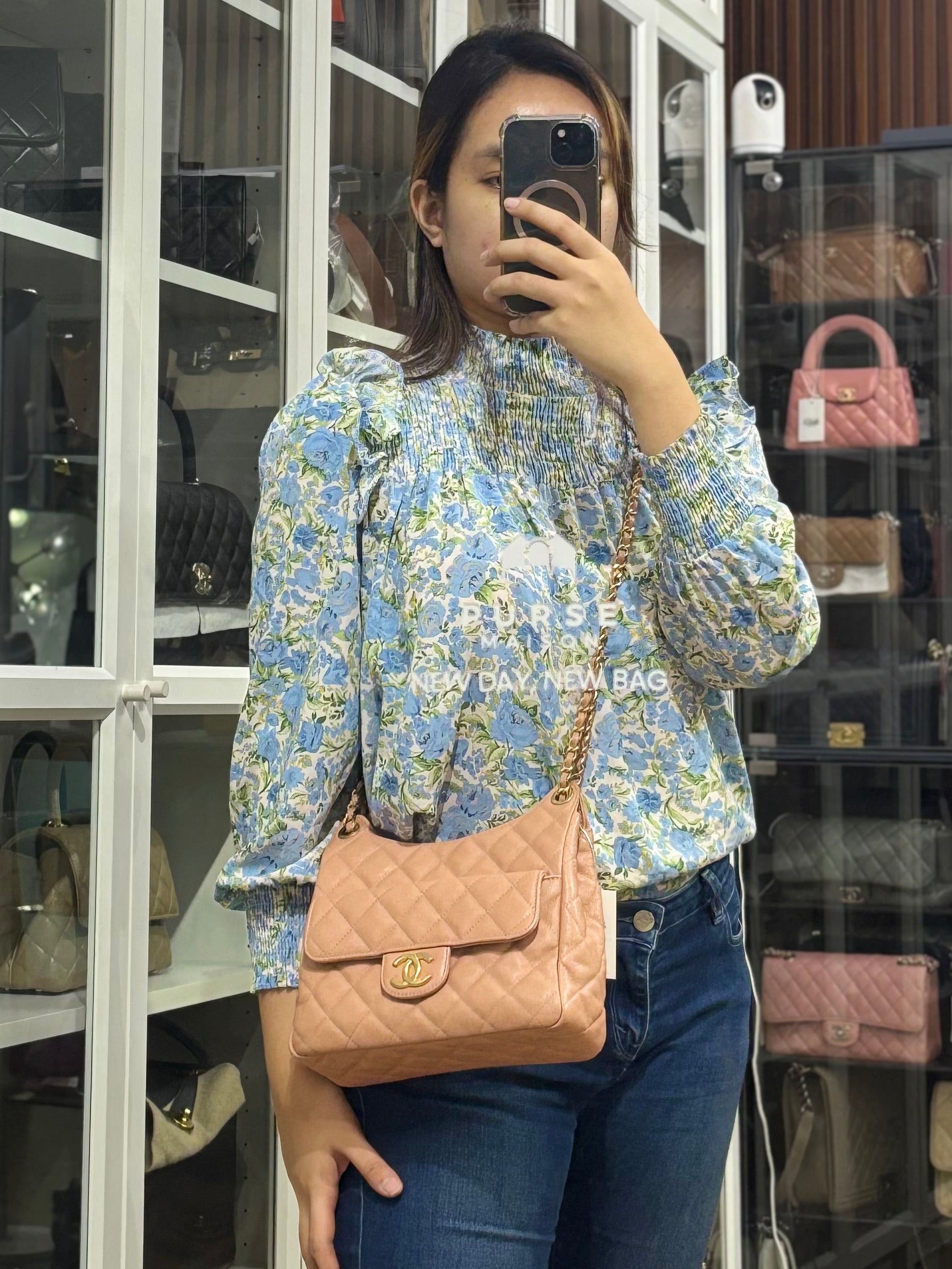 Wavy Small Hobo Caramel Caviar Leather in Aged Gold Hardware (Microchip) | Purse Maison Luxury Bags Shop