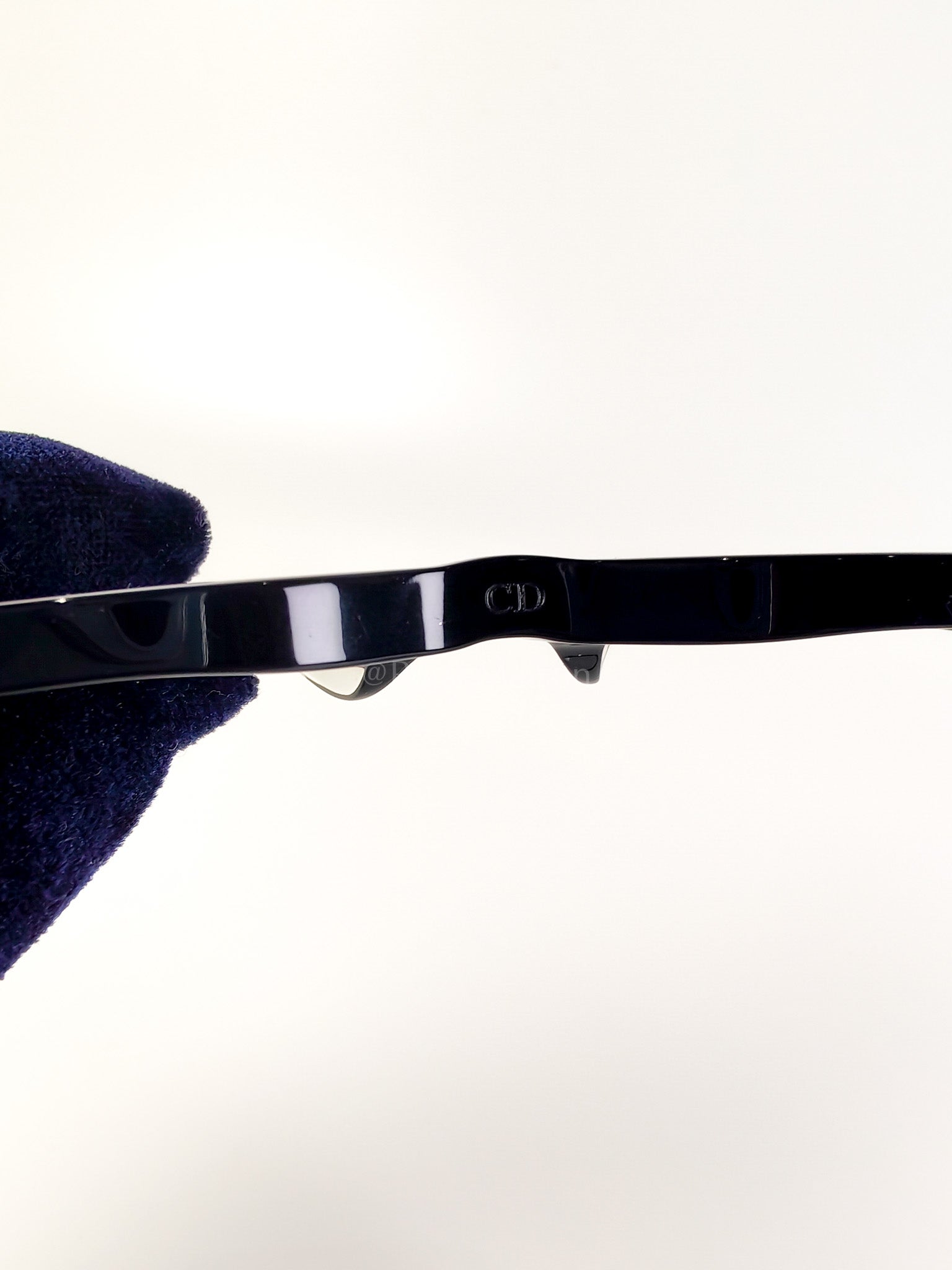 Wildior S2U Black Framed Sunglasses | Purse Maison Luxury Bags Shop