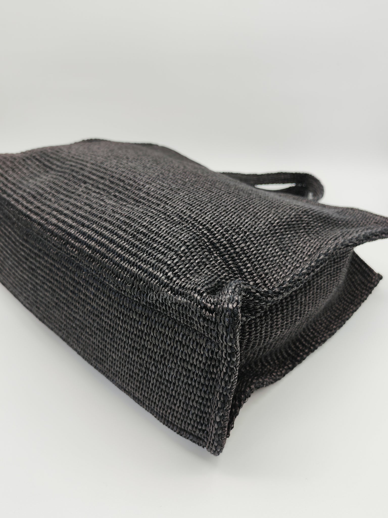 Woven Soft Raffia Medium Black Beach Tote Bag | Purse Maison Luxury Bags Shop
