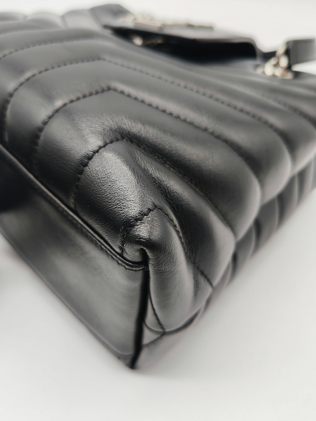 Yves Saint Laurent Loulou Shopping Tote Bag in Black Y Quilted Calfskin Leather and Silver Hardware | Purse Maison Luxury Bags Shop