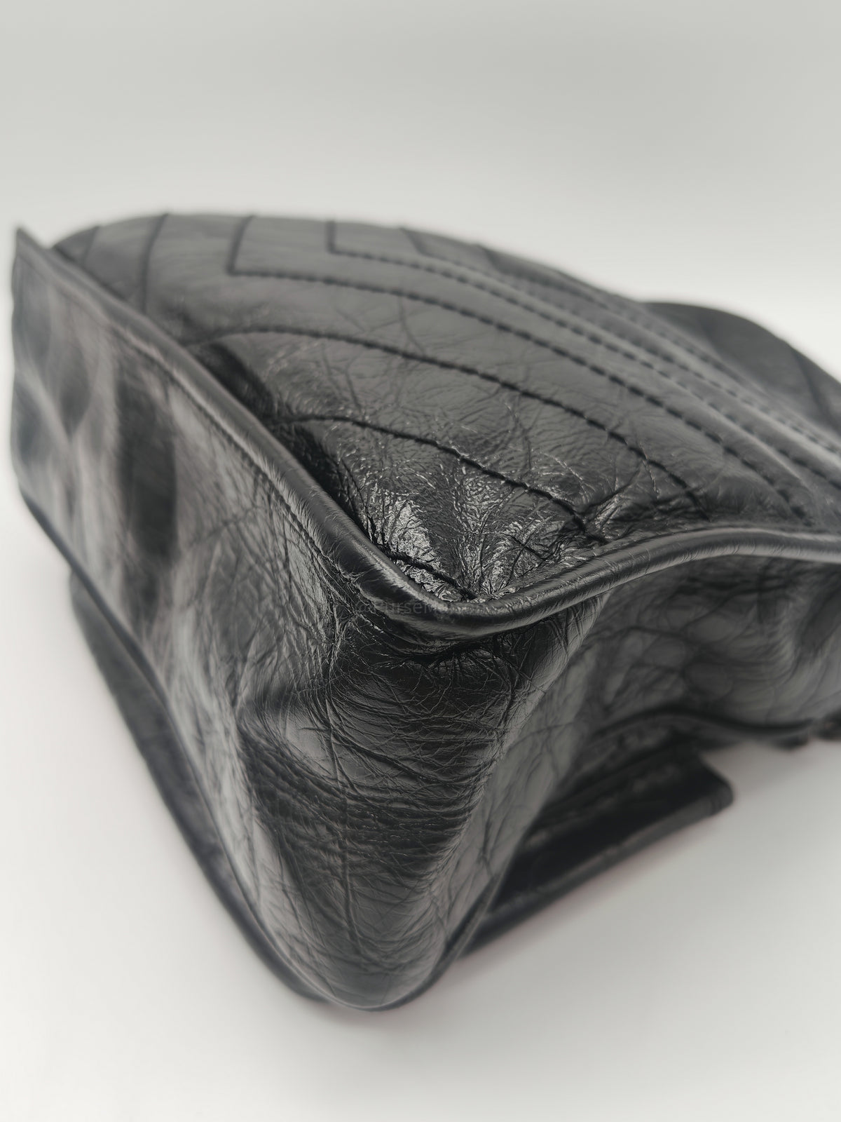 Yves Saint Laurent Niki Shoulder Bag Medium in Black Quilted Crinkled Calfskin Leather and Mixed Hardware | Purse Maison Luxury Bags Shop