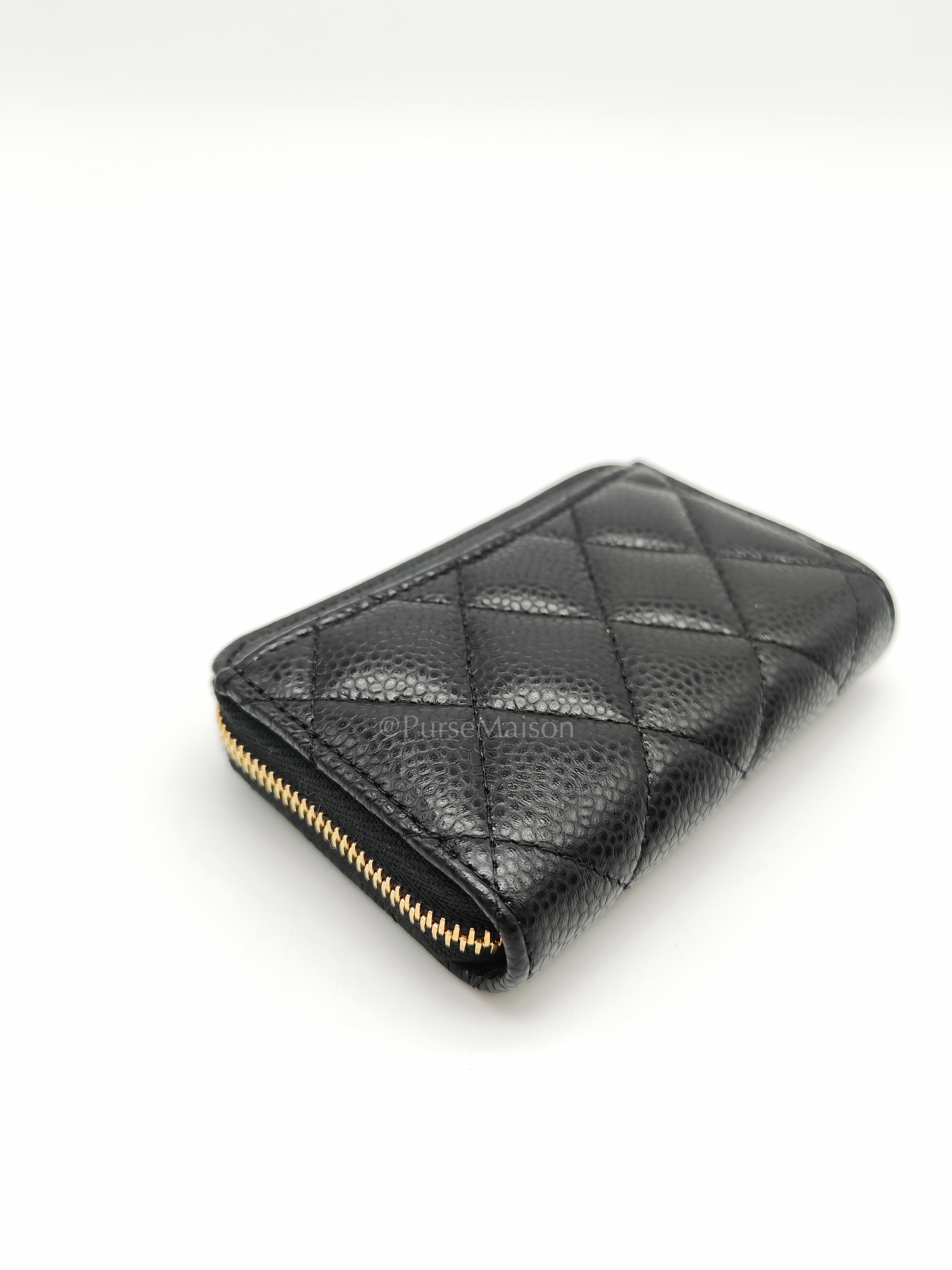 Zipped Card Holder in Black Caviar Leather and Gold Hardware (Microchip) | Purse Maison Luxury Bags Shop
