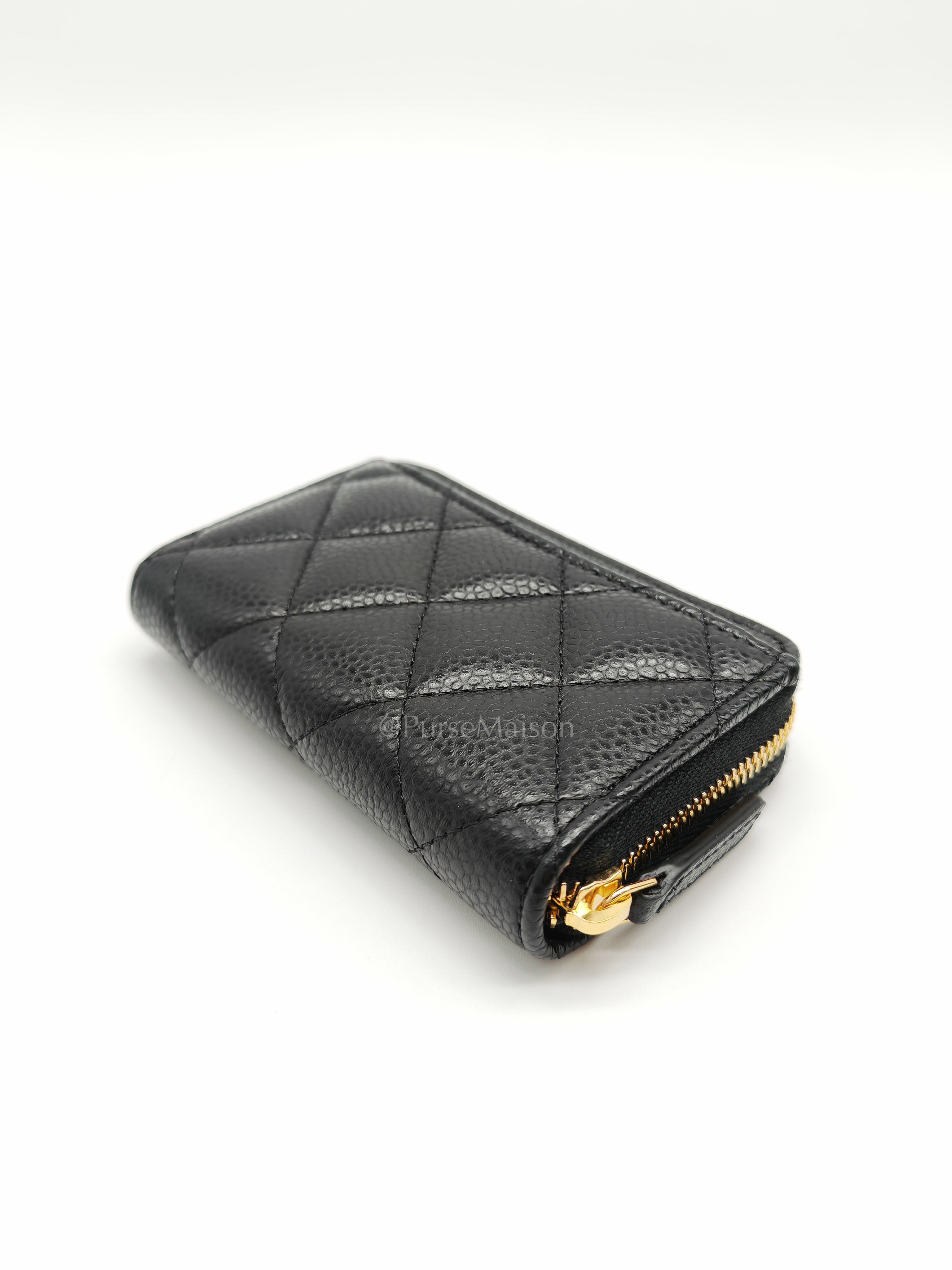 Zipped Card Holder in Black Caviar Leather and Gold Hardware (Microchip) | Purse Maison Luxury Bags Shop