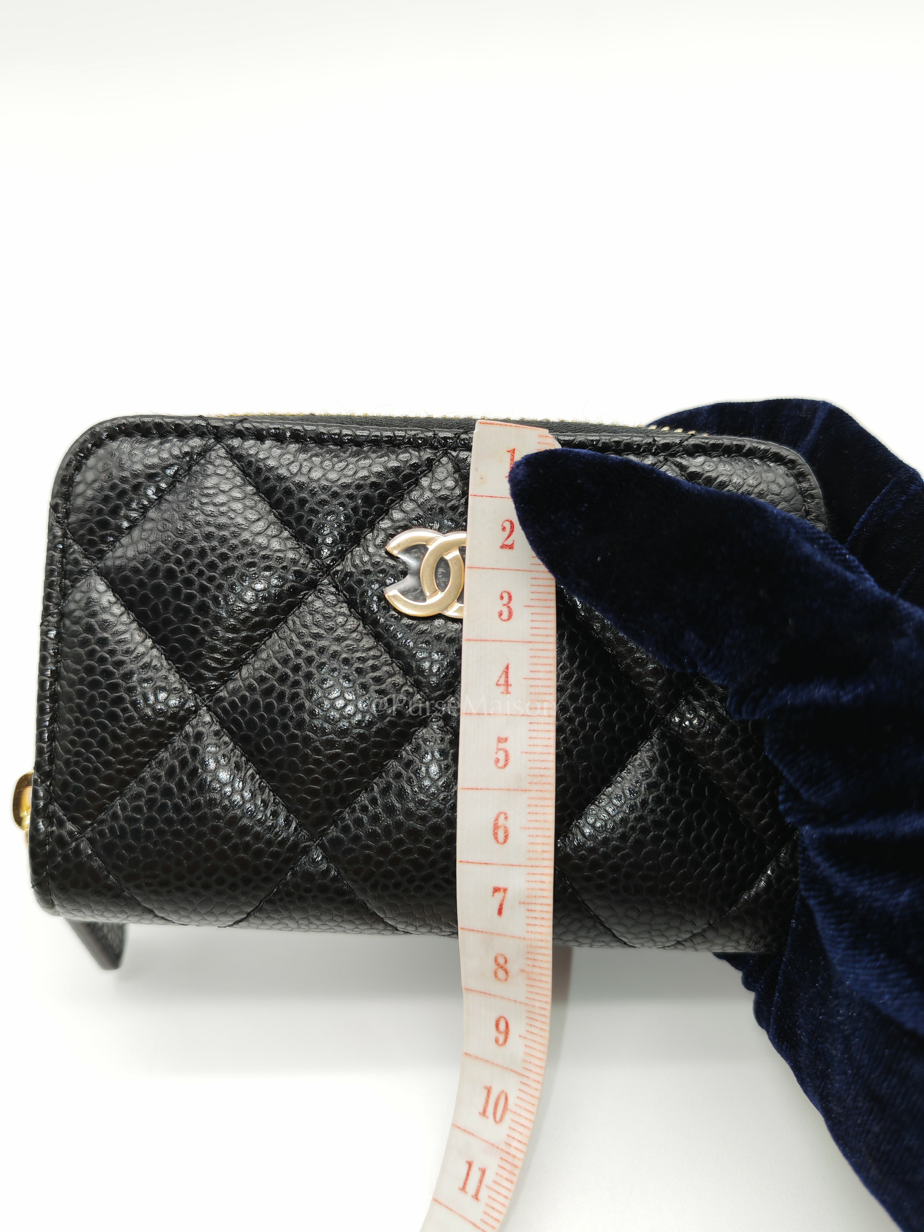 Zipped Card Holder in Black Caviar Leather and Gold Hardware (Microchip) | Purse Maison Luxury Bags Shop