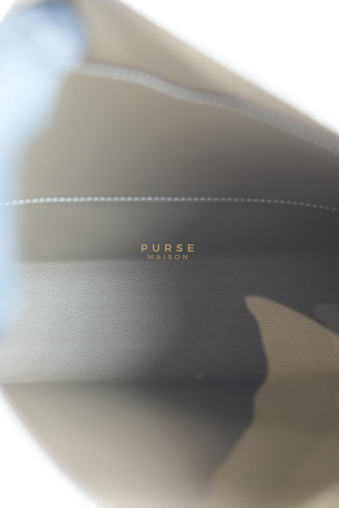 Zipped Case Zipengo GM Pouch in Etoupe Evercolor Leather & Palladium Hardware Stamp K (2025) | Purse Maison Luxury Bags Shop