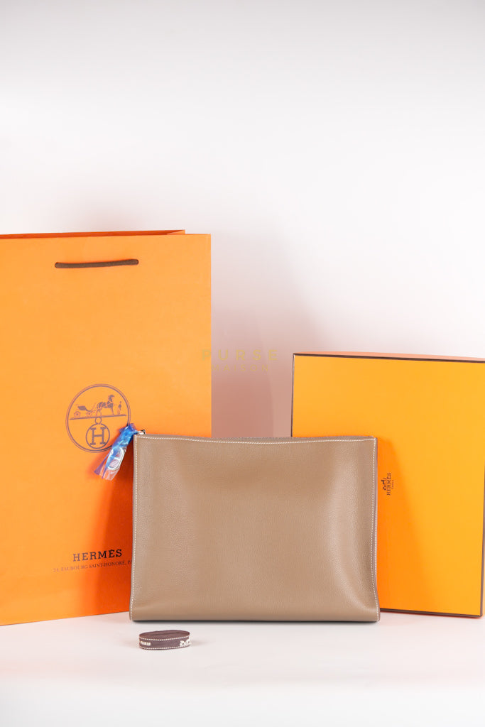 Zipped Case Zipengo GM Pouch in Etoupe Evercolor Leather & Palladium Hardware Stamp K (2025) | Purse Maison Luxury Bags Shop