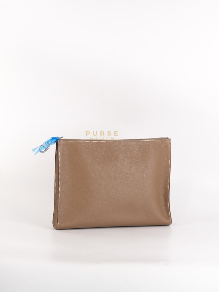 Zipped Case Zipengo GM Pouch in Etoupe Evercolor Leather & Palladium Hardware Stamp K (2025) | Purse Maison Luxury Bags Shop