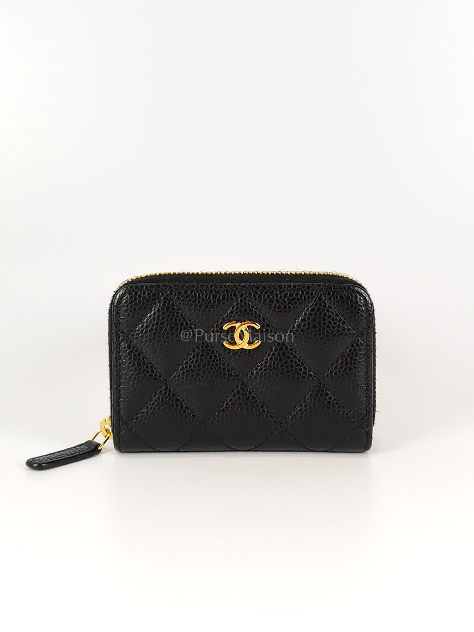 Zippy Card Holder in Black Caviar Leather and Gold Hardware (Microchip) | Purse Maison Luxury Bags Shop