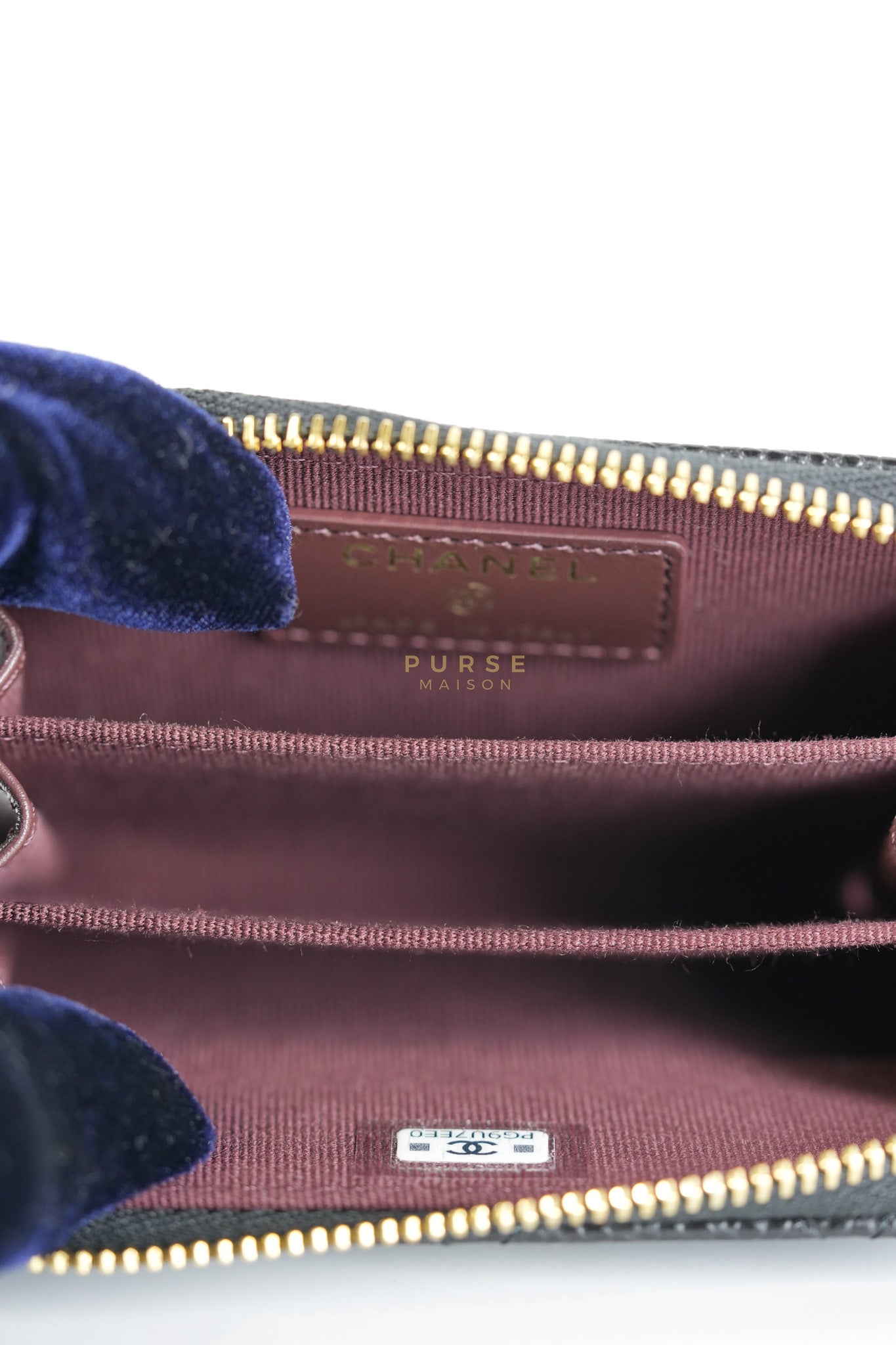 Zippy Card Holder in Black Caviar Leather Gold Hardware (Microchip) | Purse Maison Luxury Bags Shop