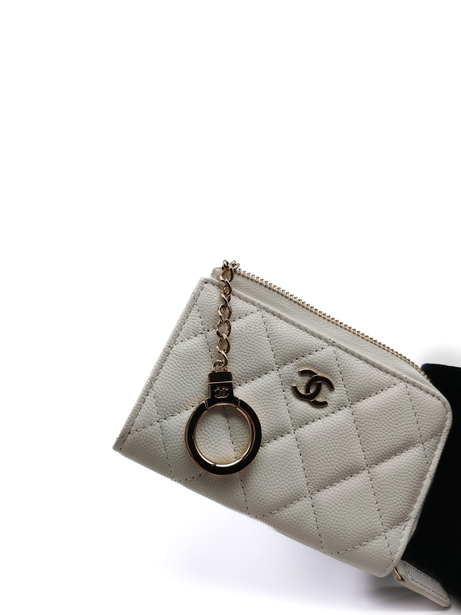 Zippy Key Pouch in White Quilted Caviar Leather and Light Gold Hardware (Microchip) | Purse Maison Luxury Bags Shop