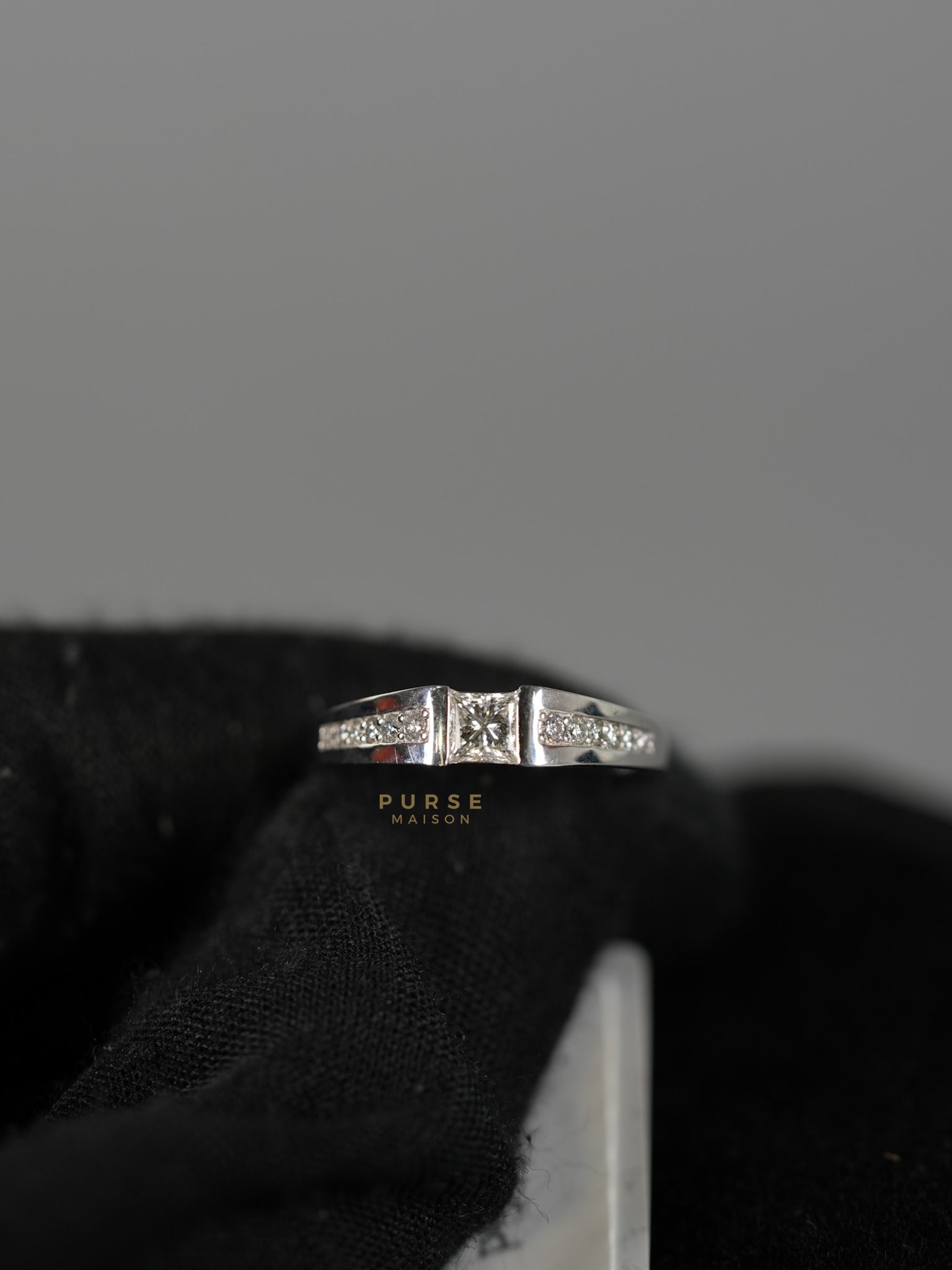 0.12 carats 3.15g Natural Diamond HK Setting Ring US Size 7 R29 | Purse Maison Luxury Bags Shop