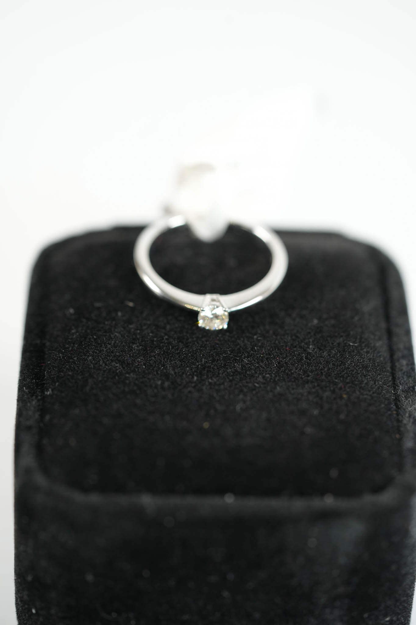 0.22 carats 3.17g Natural Diamond HK Setting Ring US Size 6.5 R23 | Purse Maison Luxury Bags Shop