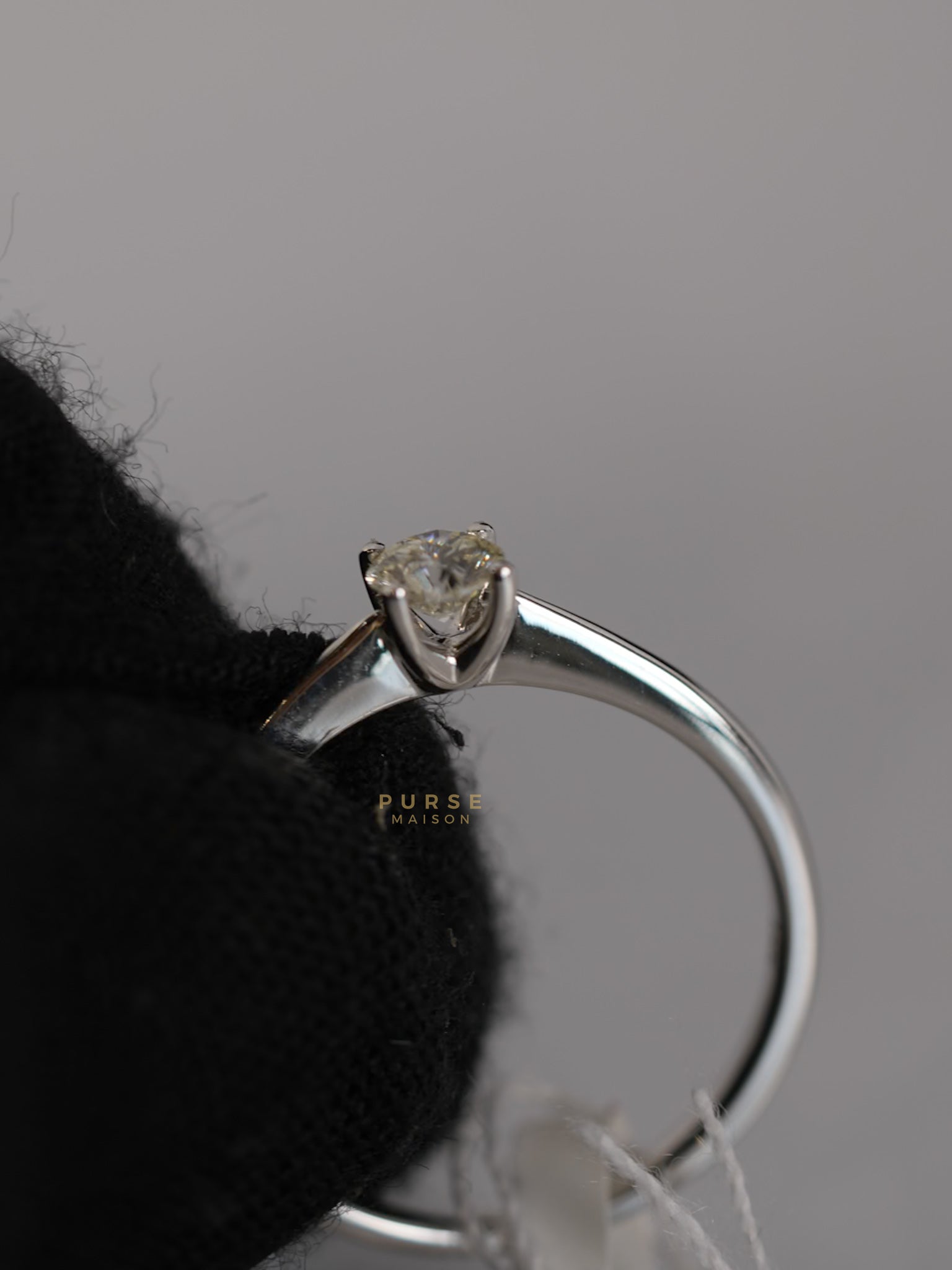 0.24 carat 2.04g HK Setting Ring US Size 6.5 R4 | Purse Maison Luxury Bags Shop