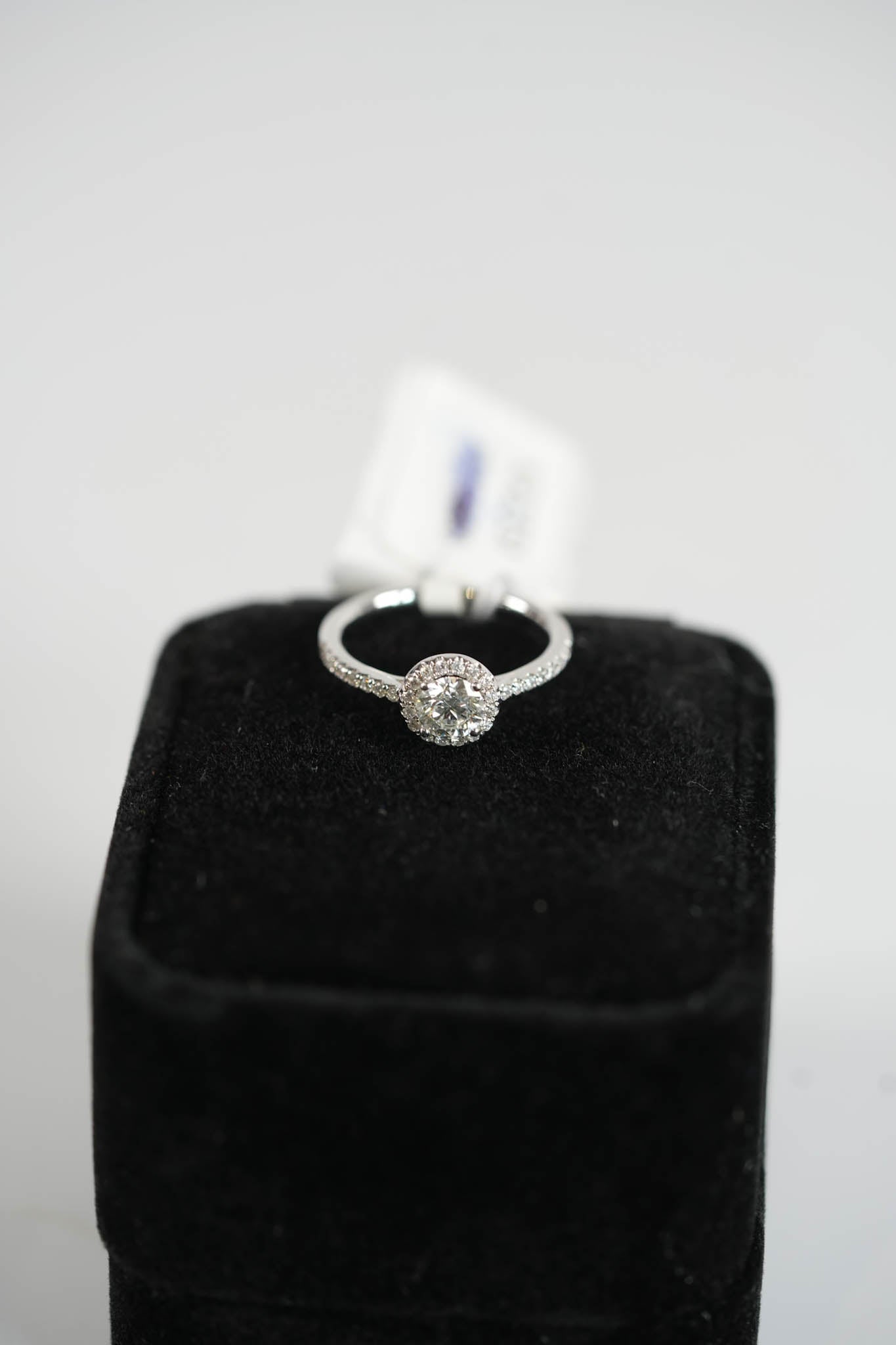 0.61 carats Center Natural Diamond2.87g HK Setting Ring US Size 6.5 R20 | Purse Maison Luxury Bags Shop