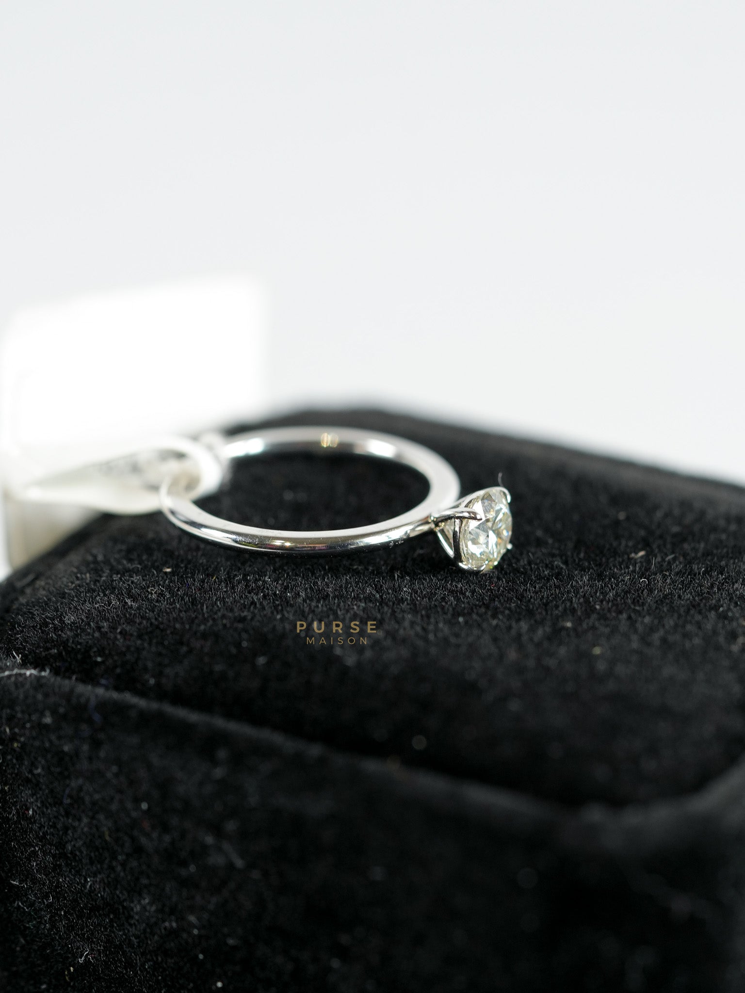 0.77 carats Center Diamond 2.84g Natural Diamond HK Setting Ring US Size 6.5 R18 | Purse Maison Luxury Bags Shop