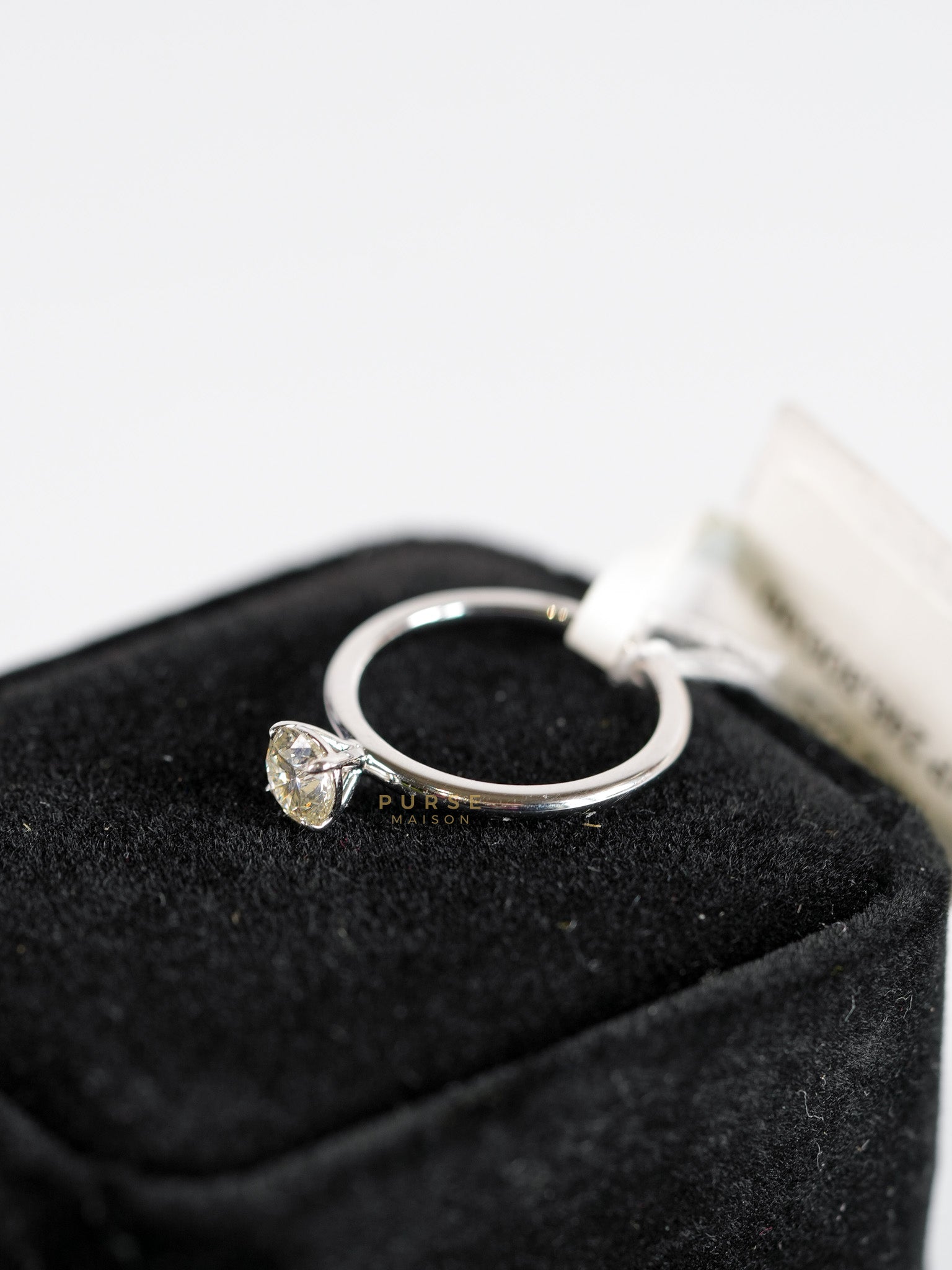 0.77 carats Center Diamond 2.84g Natural Diamond HK Setting Ring US Size 6.5 R18 | Purse Maison Luxury Bags Shop