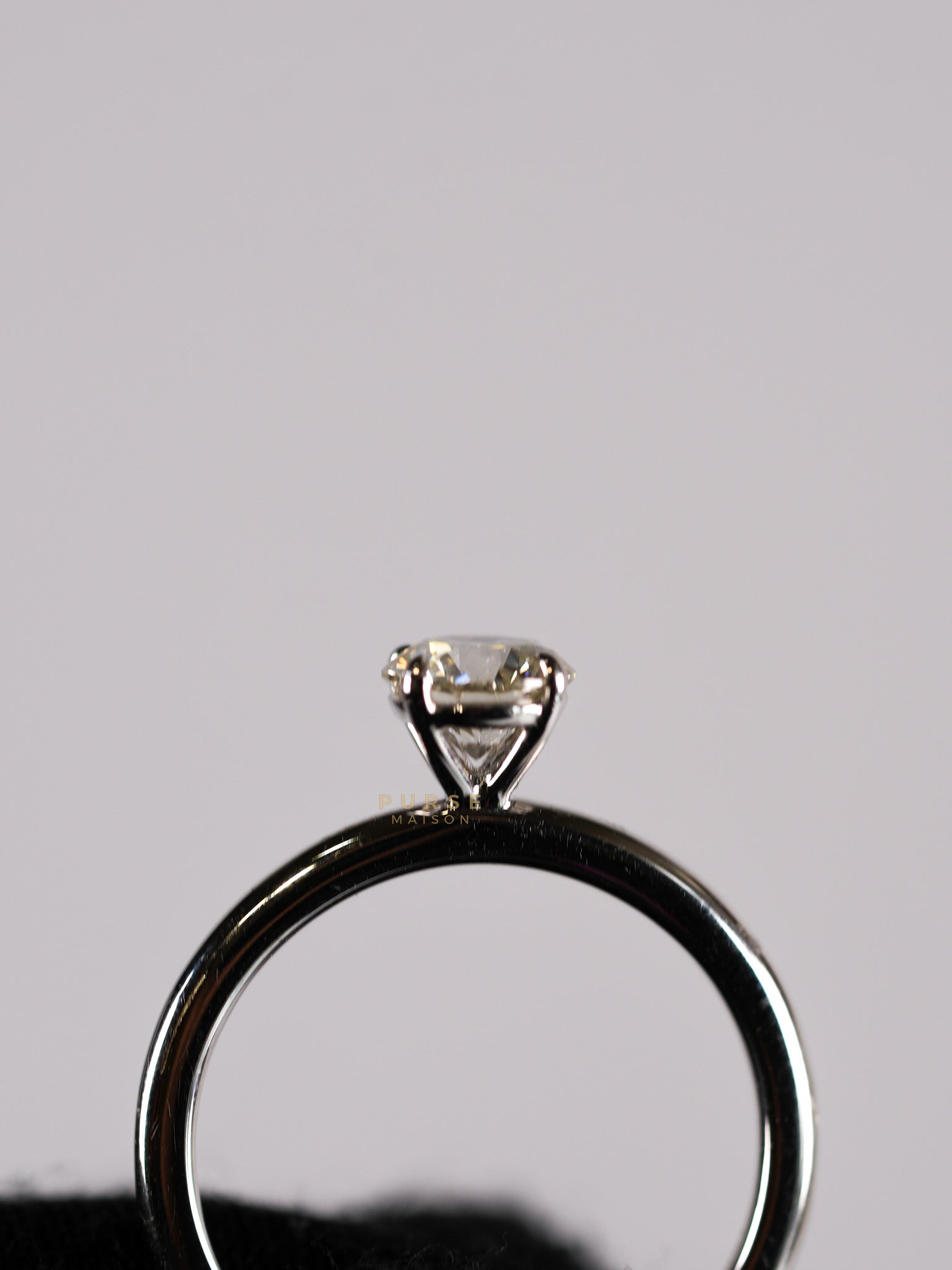 0.77 carats Center Diamond 2.84g Natural Diamond HK Setting Ring US Size 6.5 R18 | Purse Maison Luxury Bags Shop